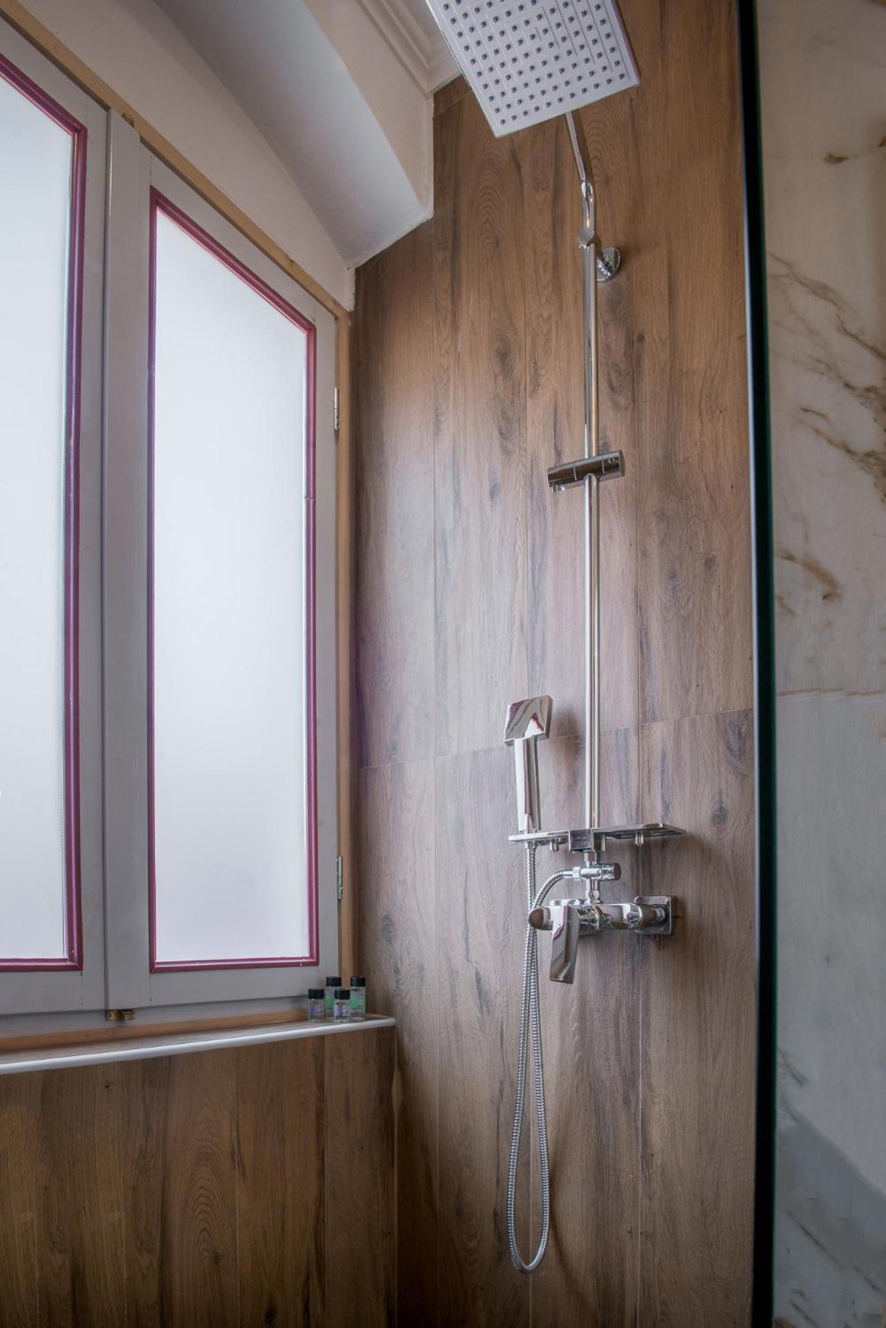 Deluxe Suite with Sea View photo 2