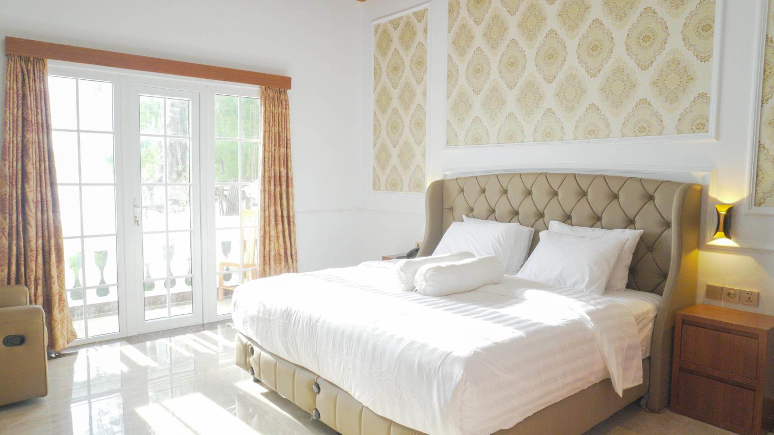 Deluxe Double or Twin Room with Sea View