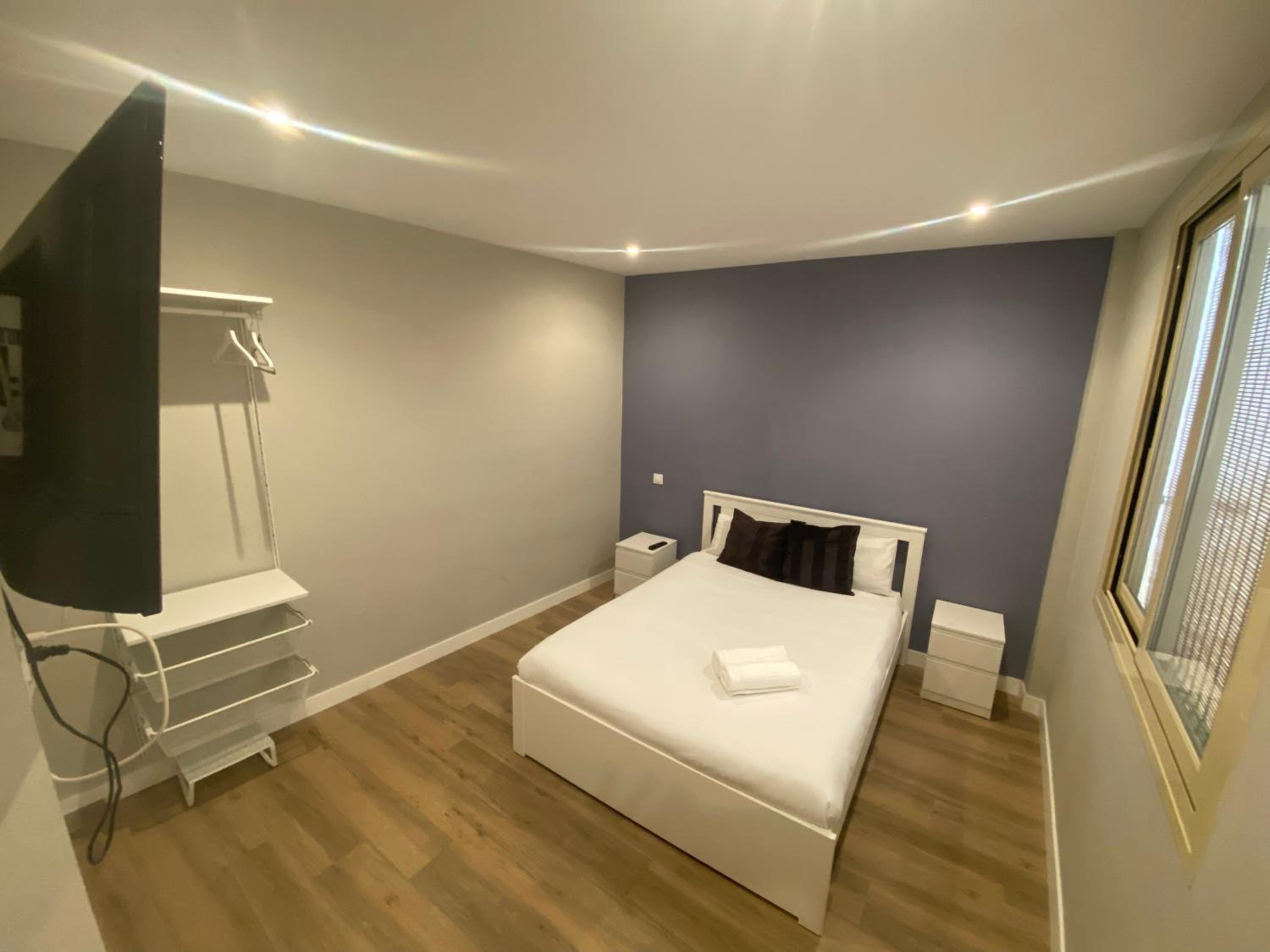 Standard Suite thumbnail 6