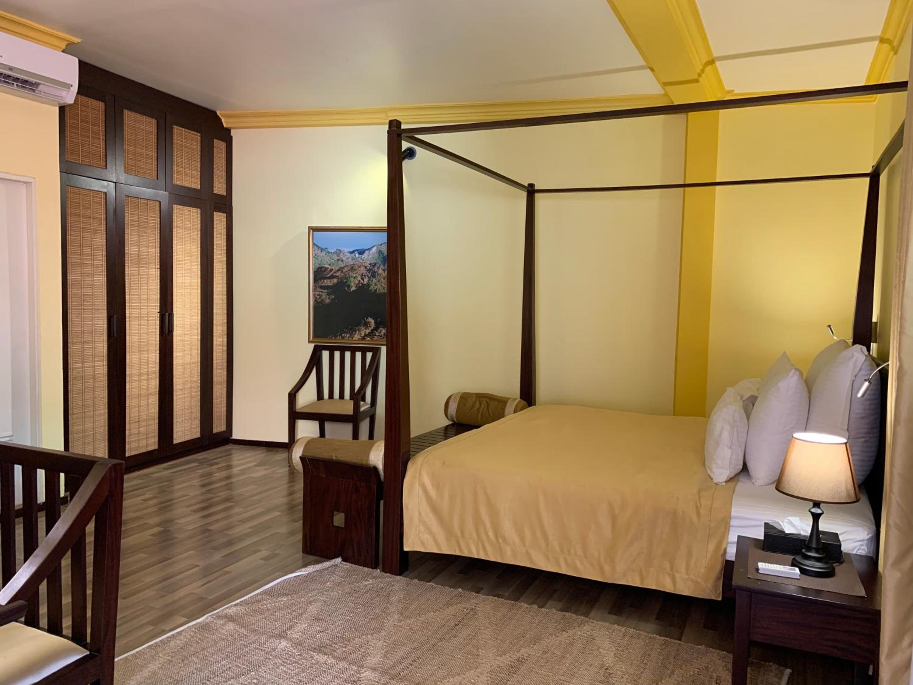 Deluxe Double Room (Free Return Airport Transfer) - Photo 6