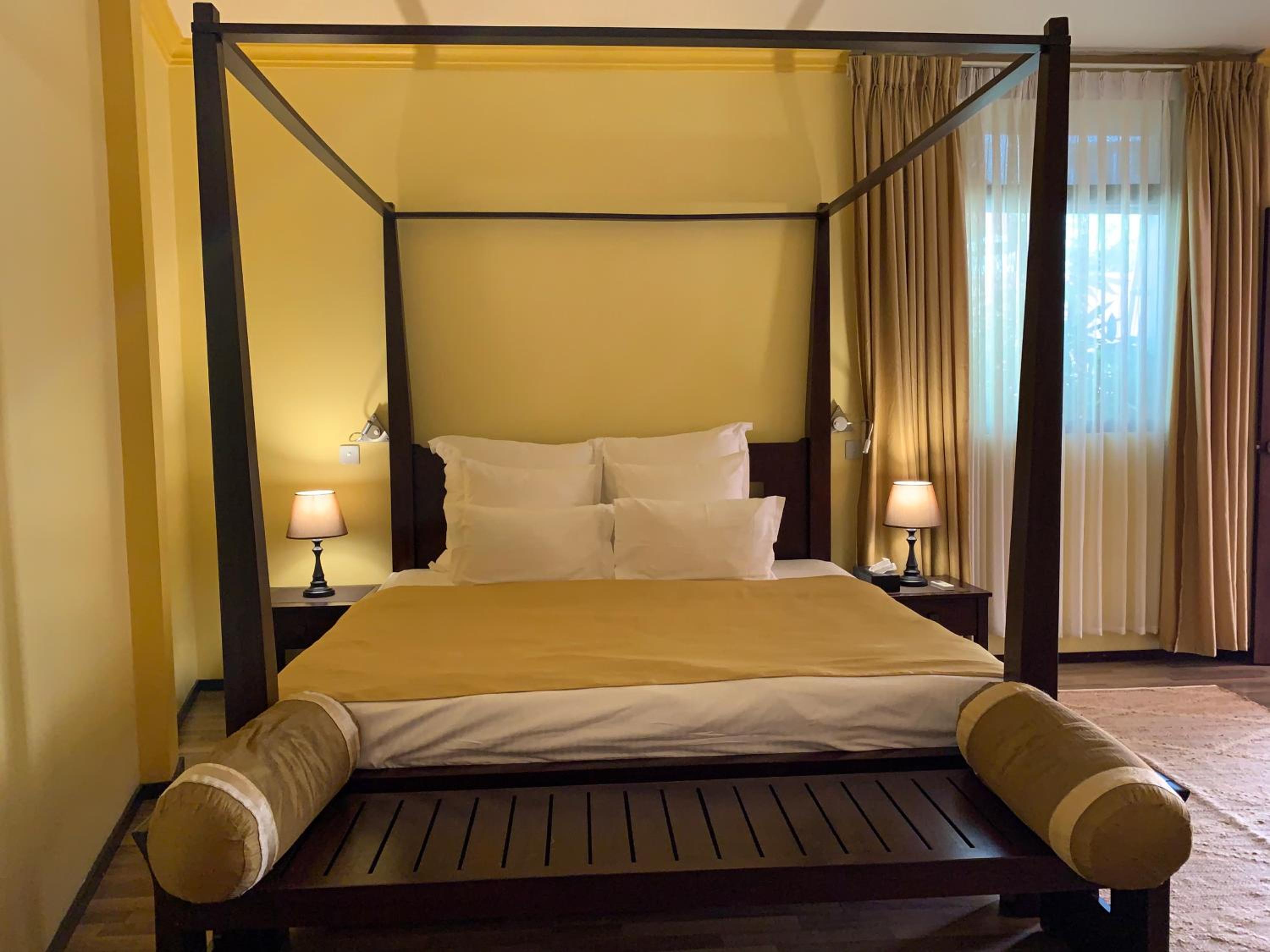 Deluxe Double Room (Free Return Airport Transfer) - Photo 2