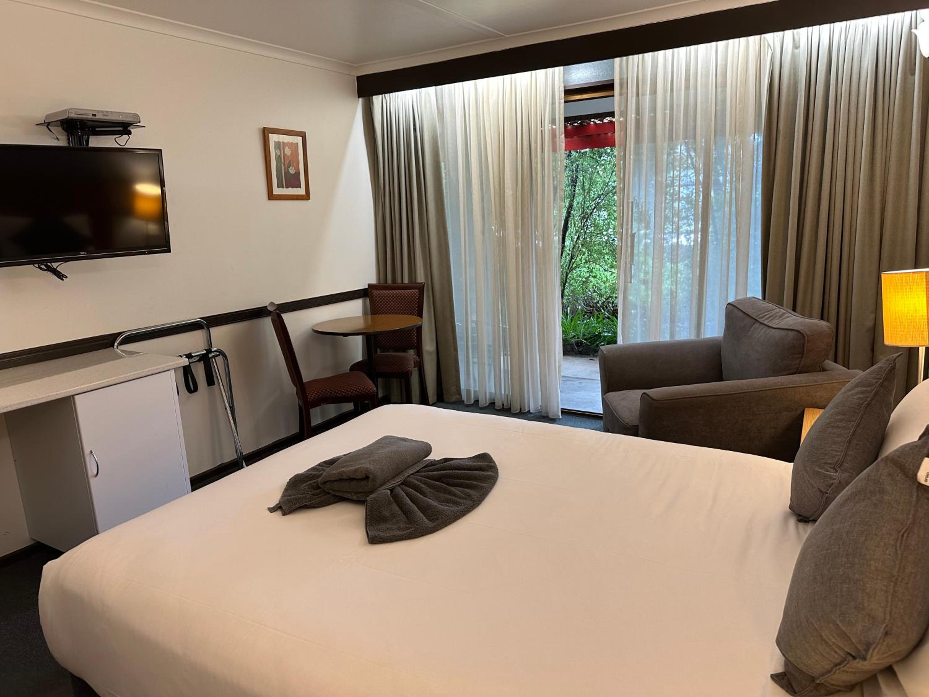 Standard Double Room - Photo 17