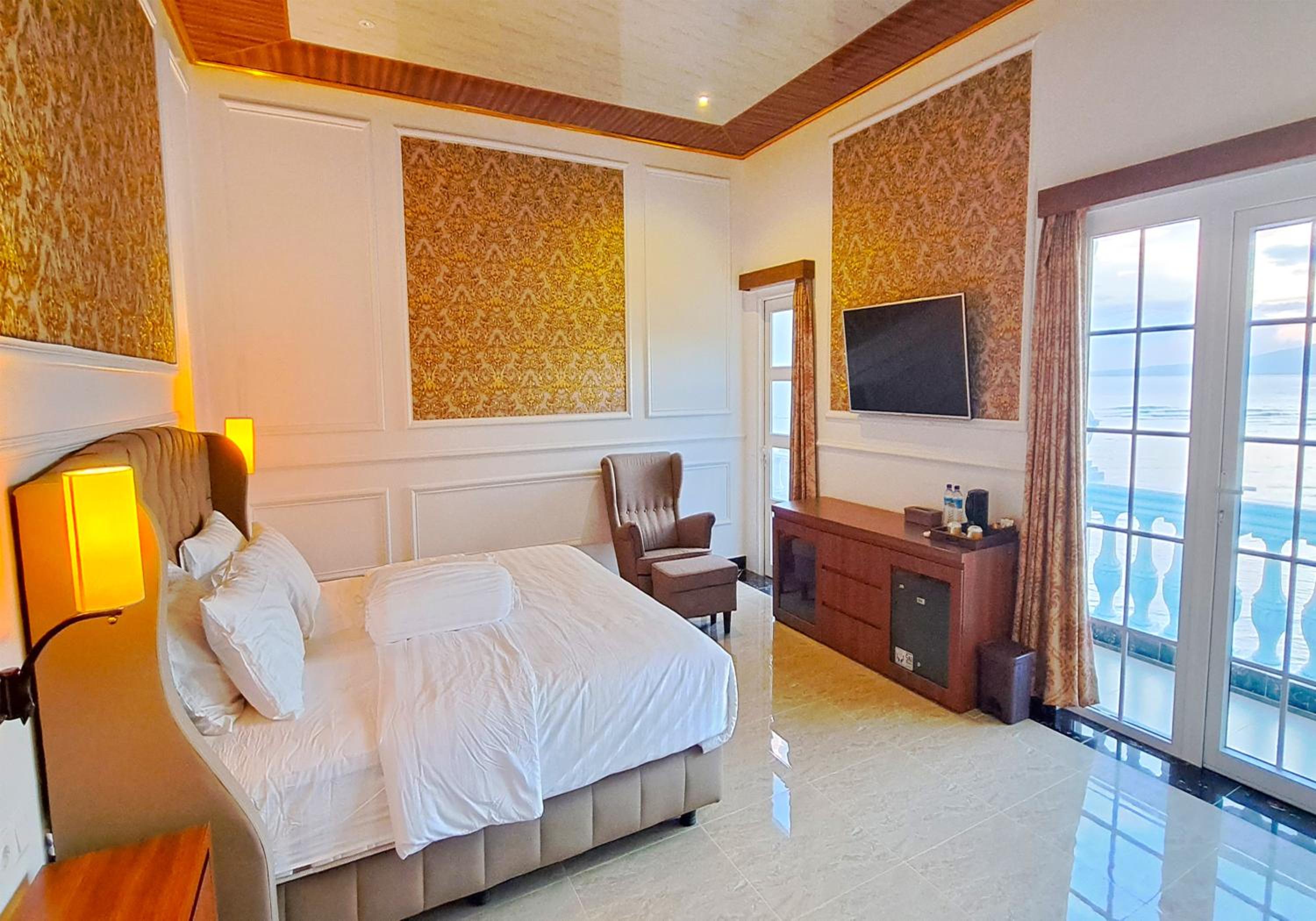 King Suite with Sea View
