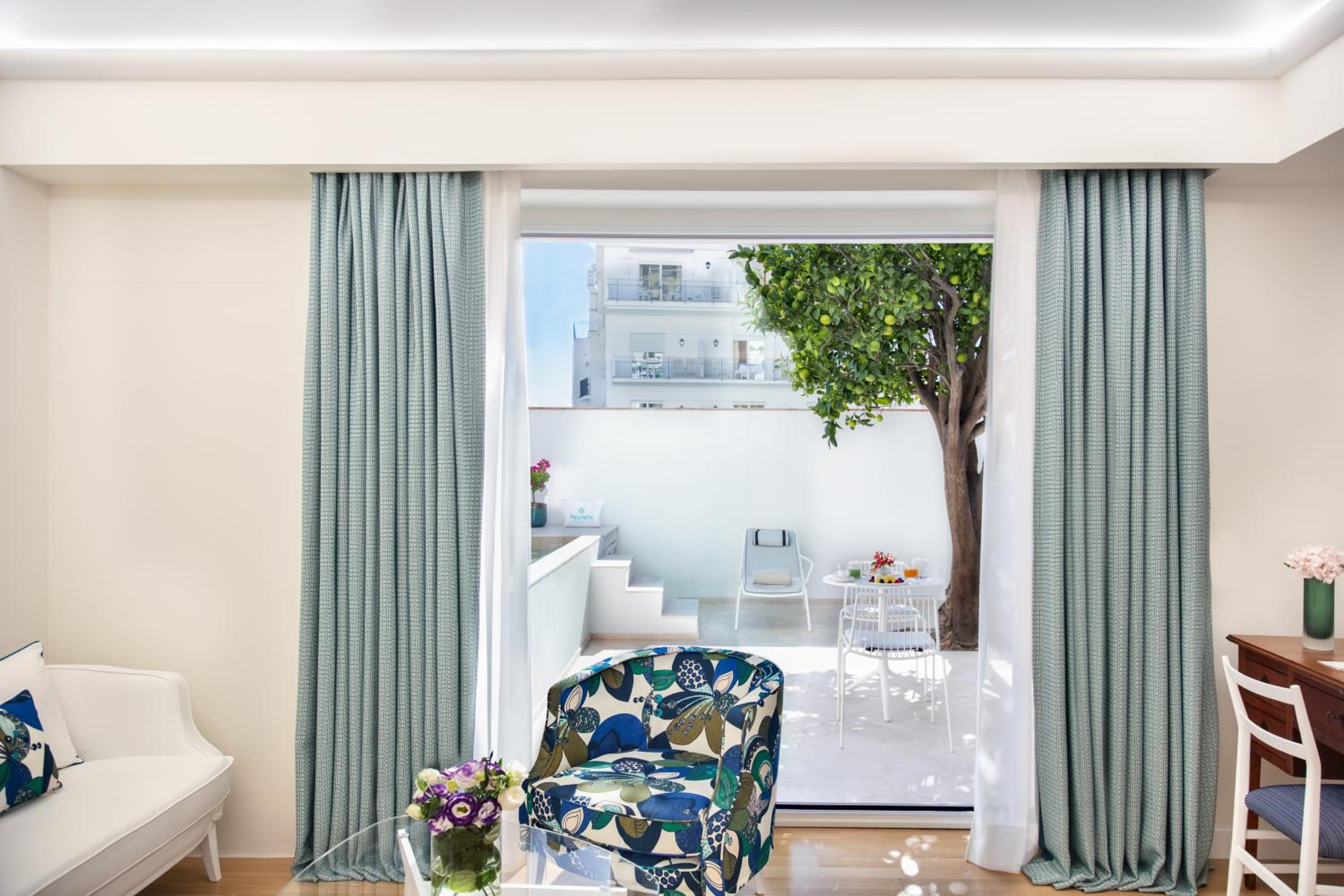 Suite with Pool photo 3