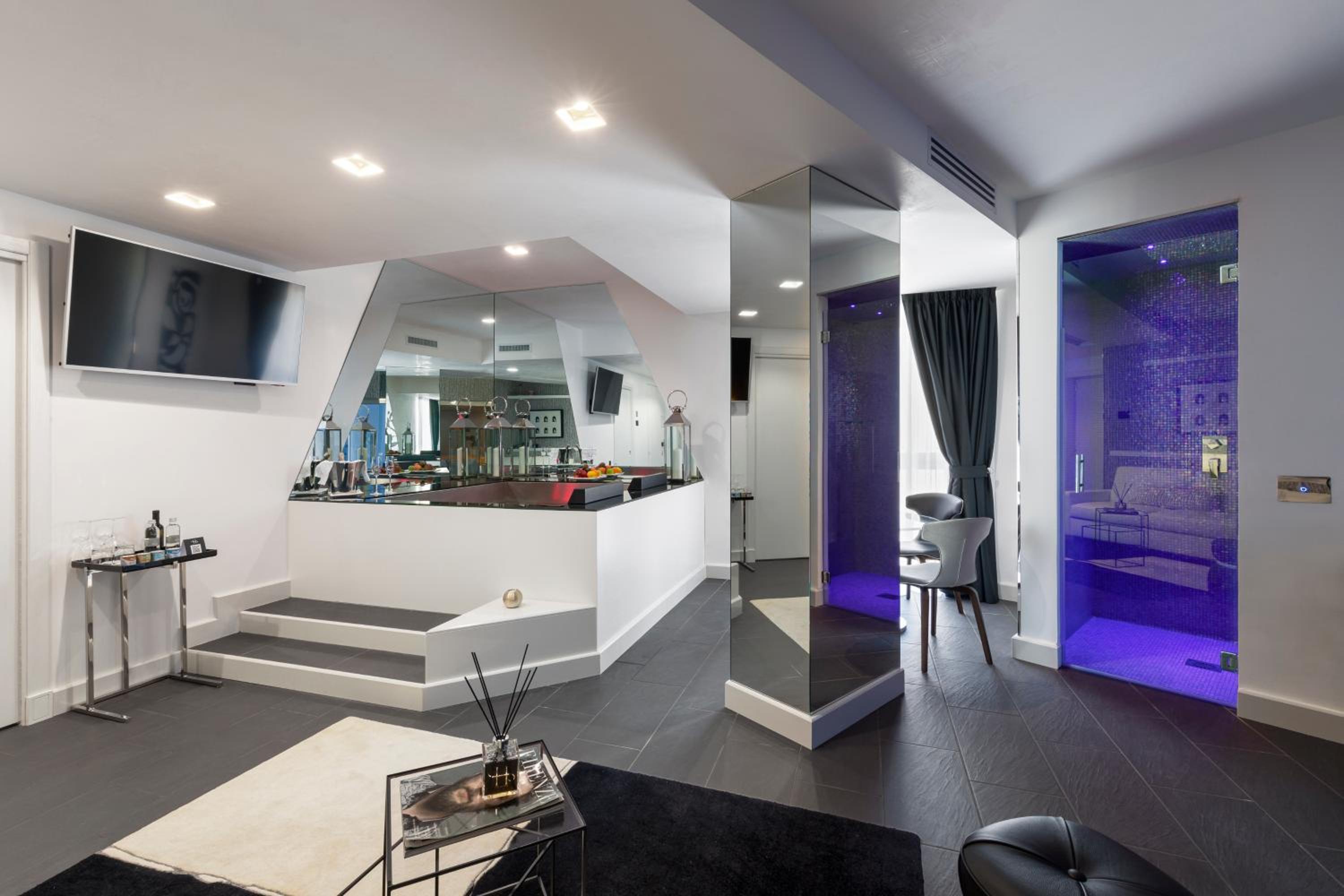 Deluxe Suite with Private SPA