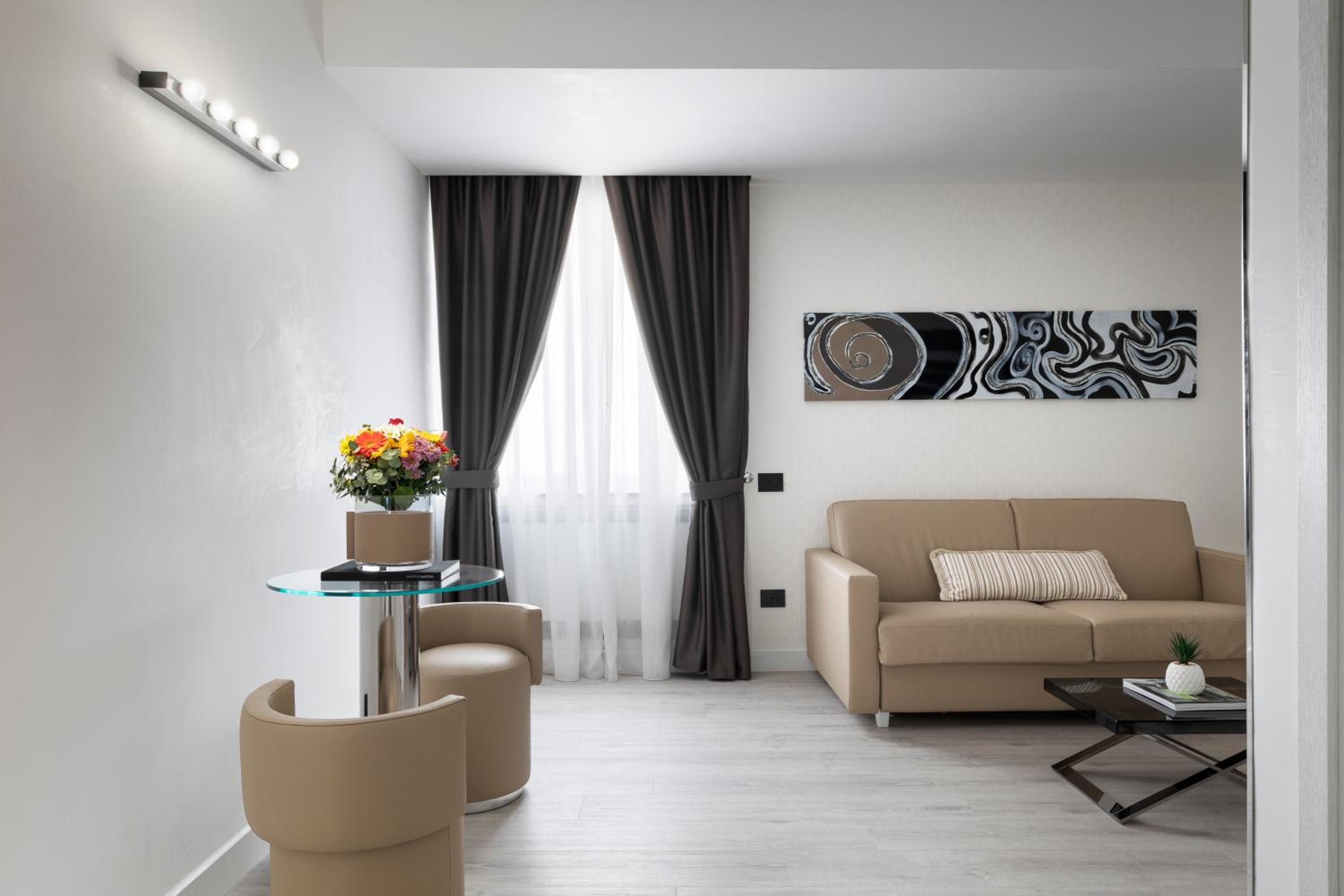 King Suite with Spa Bath