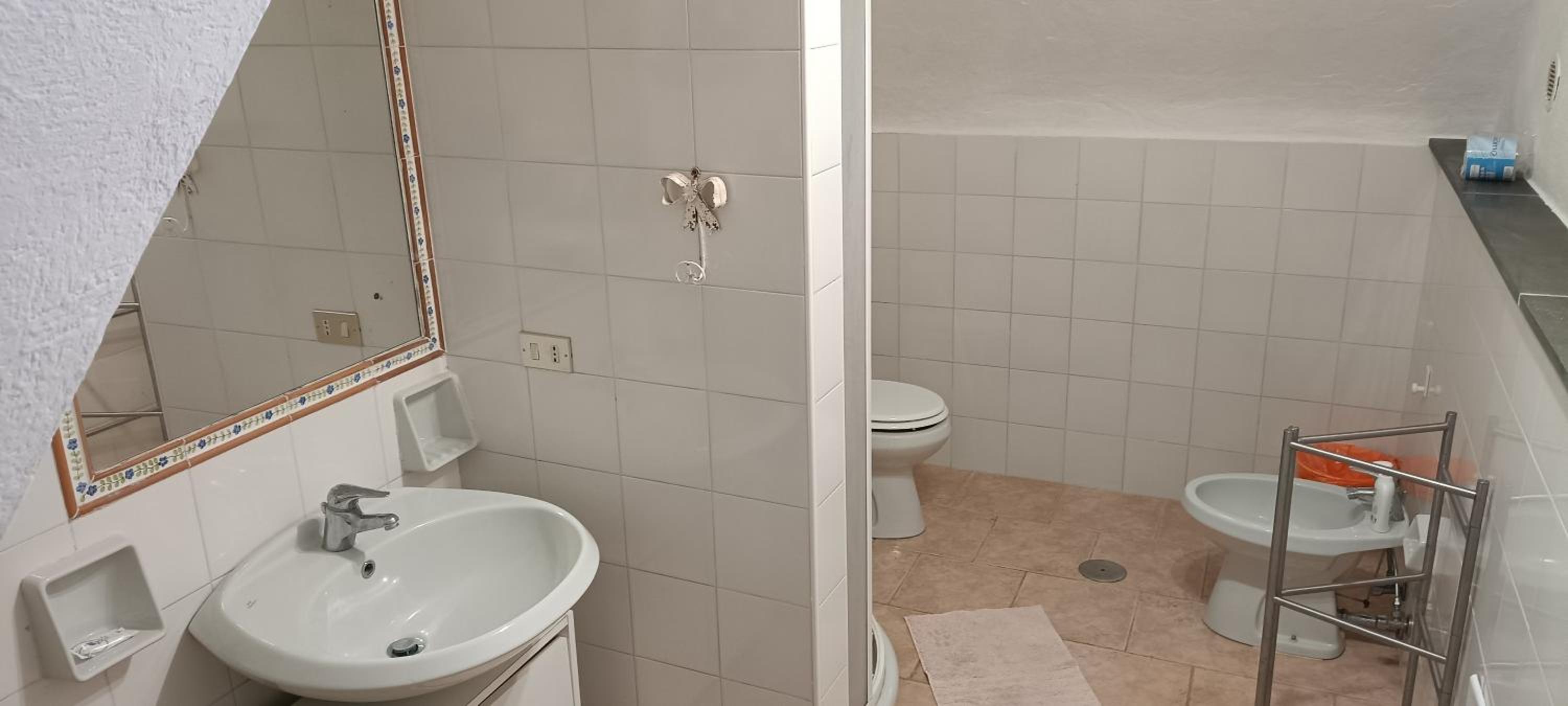 Large Double Room with Balcony and Sea View - Photo 4