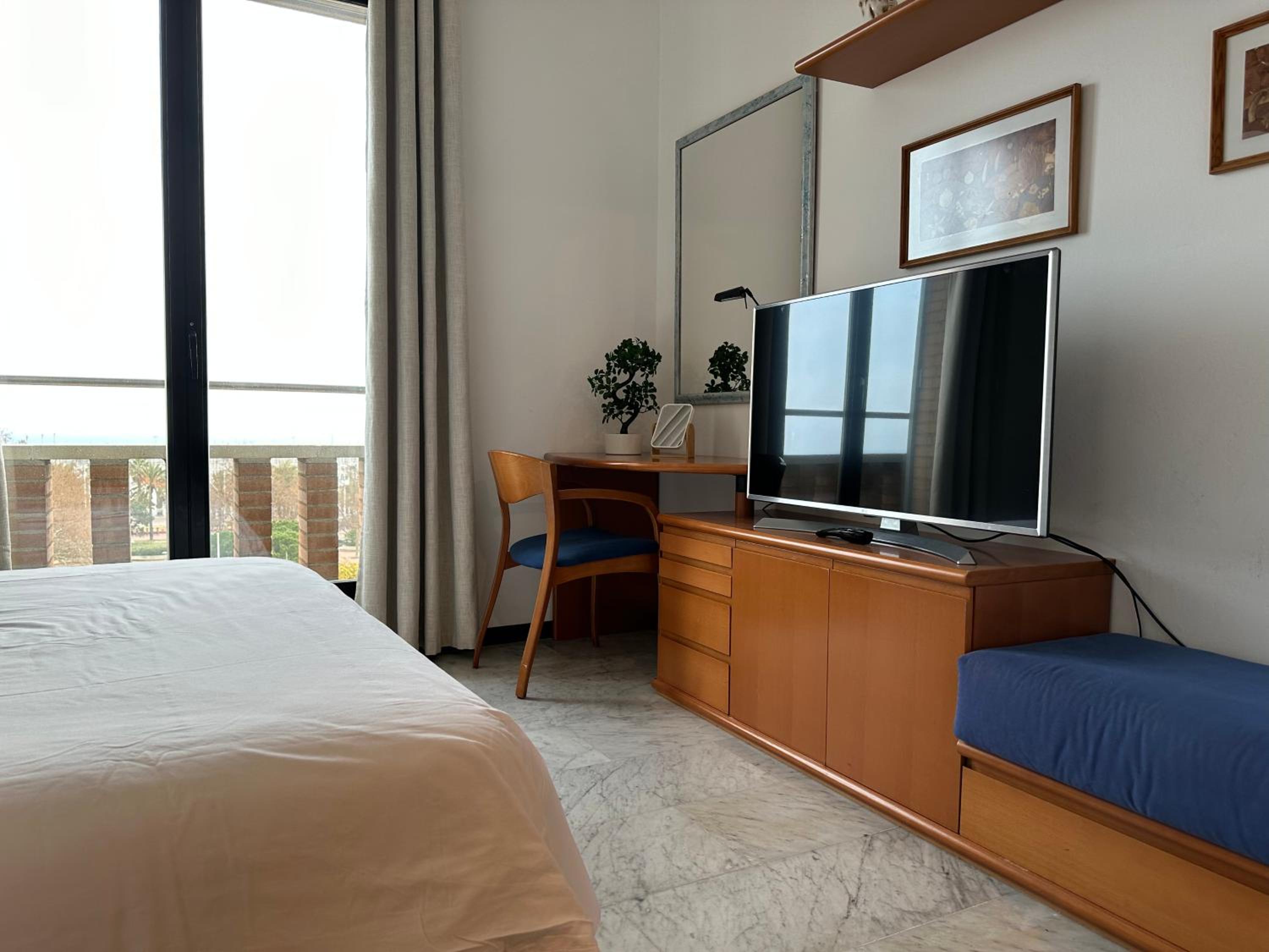 Apartamento de dos habitaciones con vista al mar