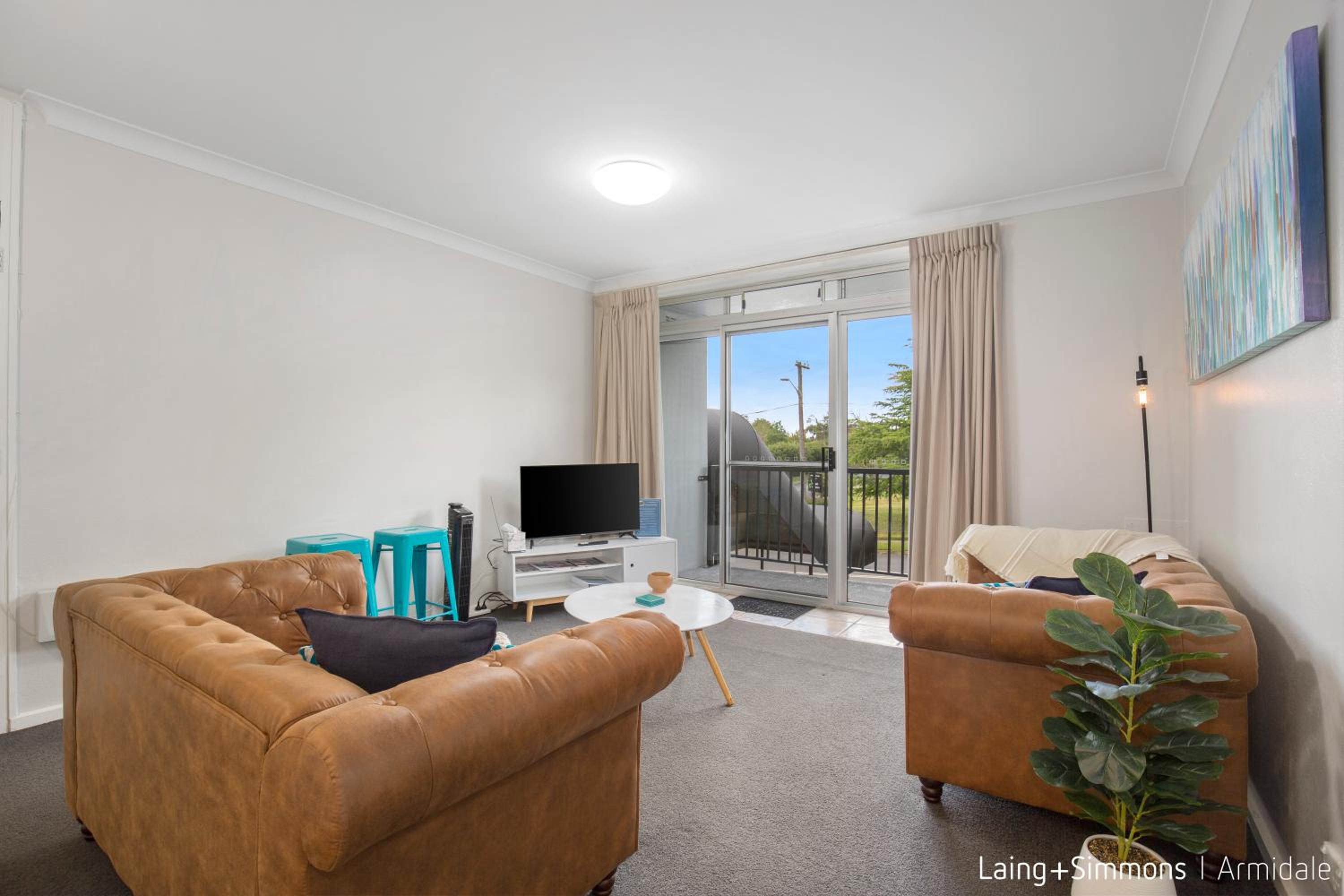 Two-Bedroom Apartment - Photo 17