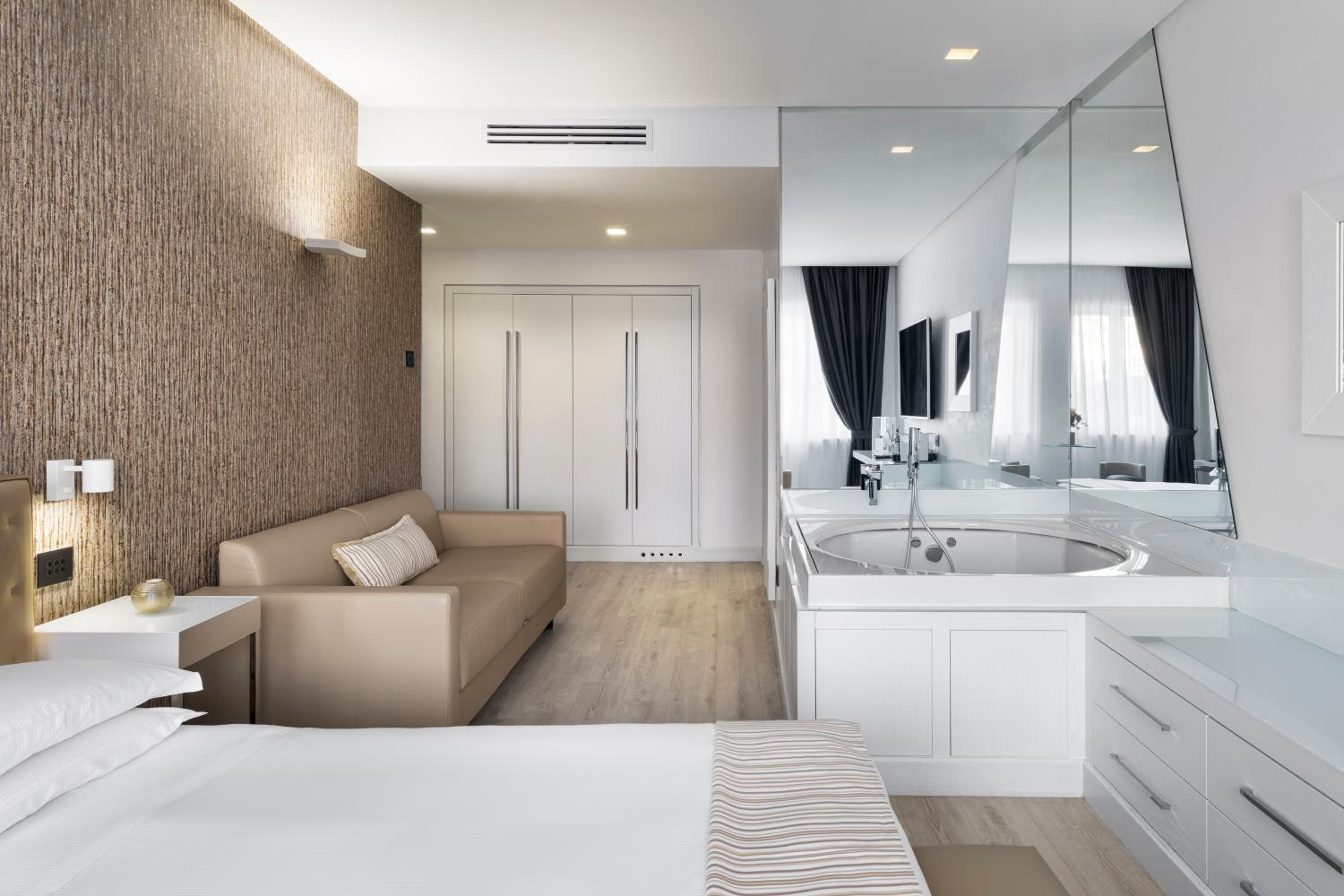 Junior Suite - Photo 4