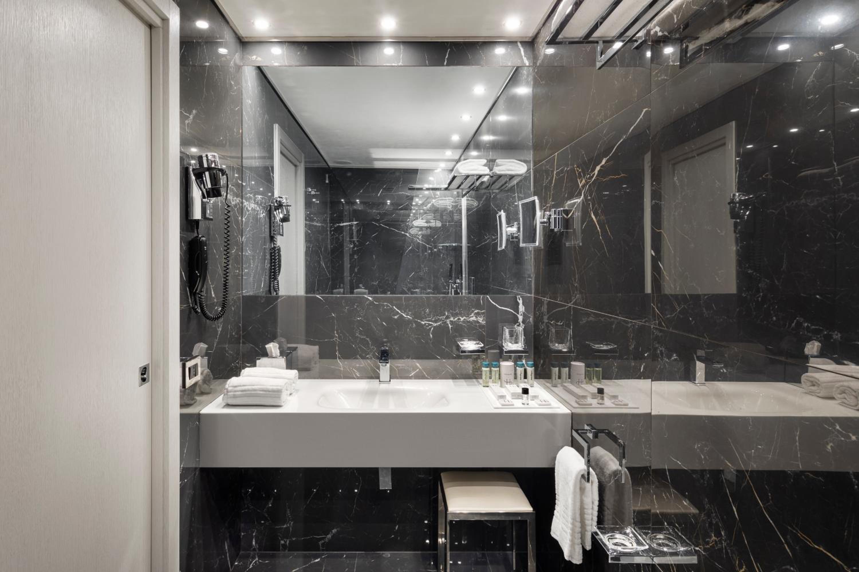 Junior Suite - Photo 7