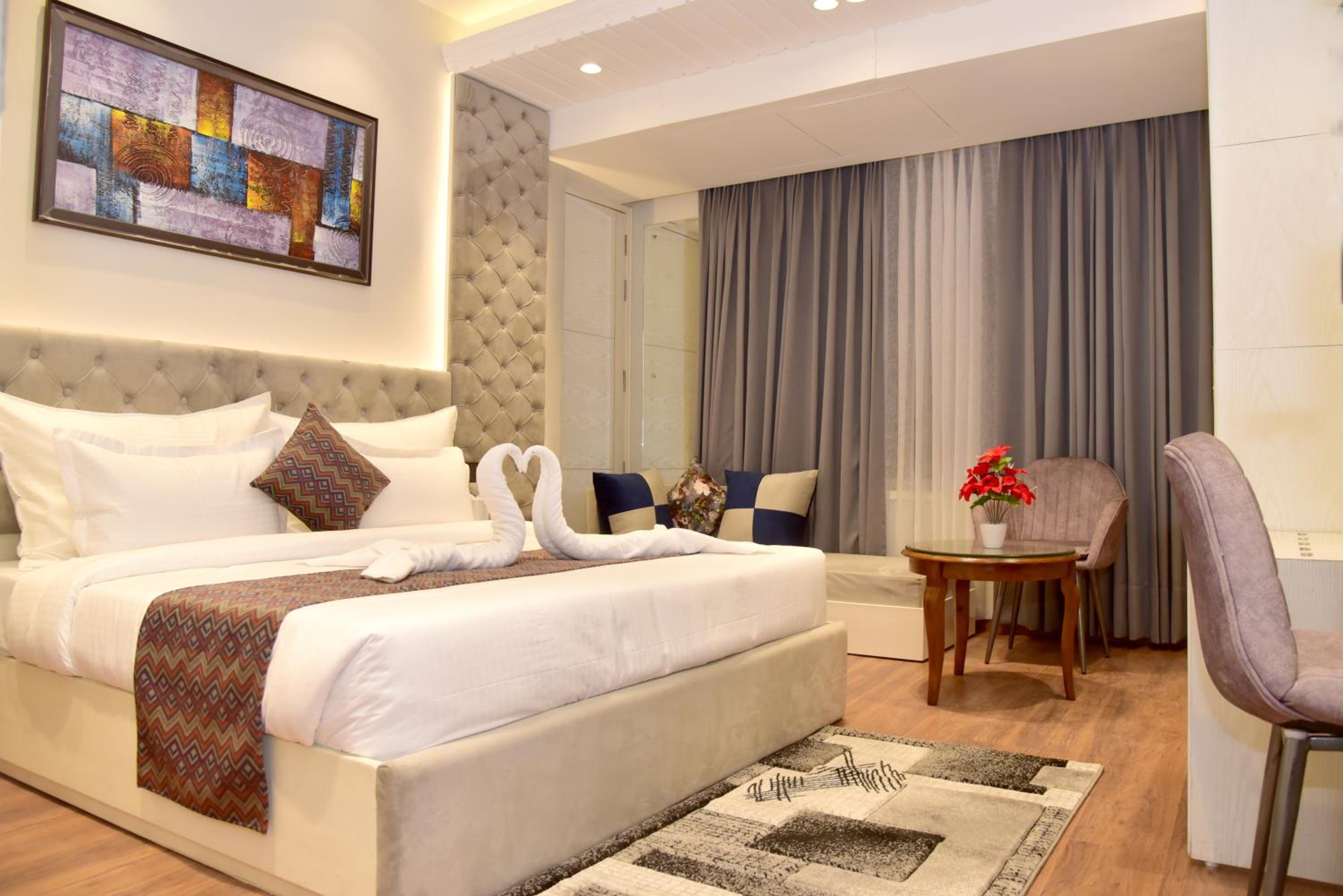 Deluxe Room - Photo 3