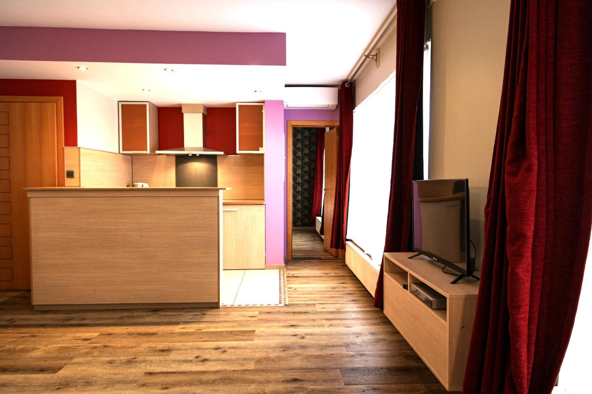 Apartment photo 2