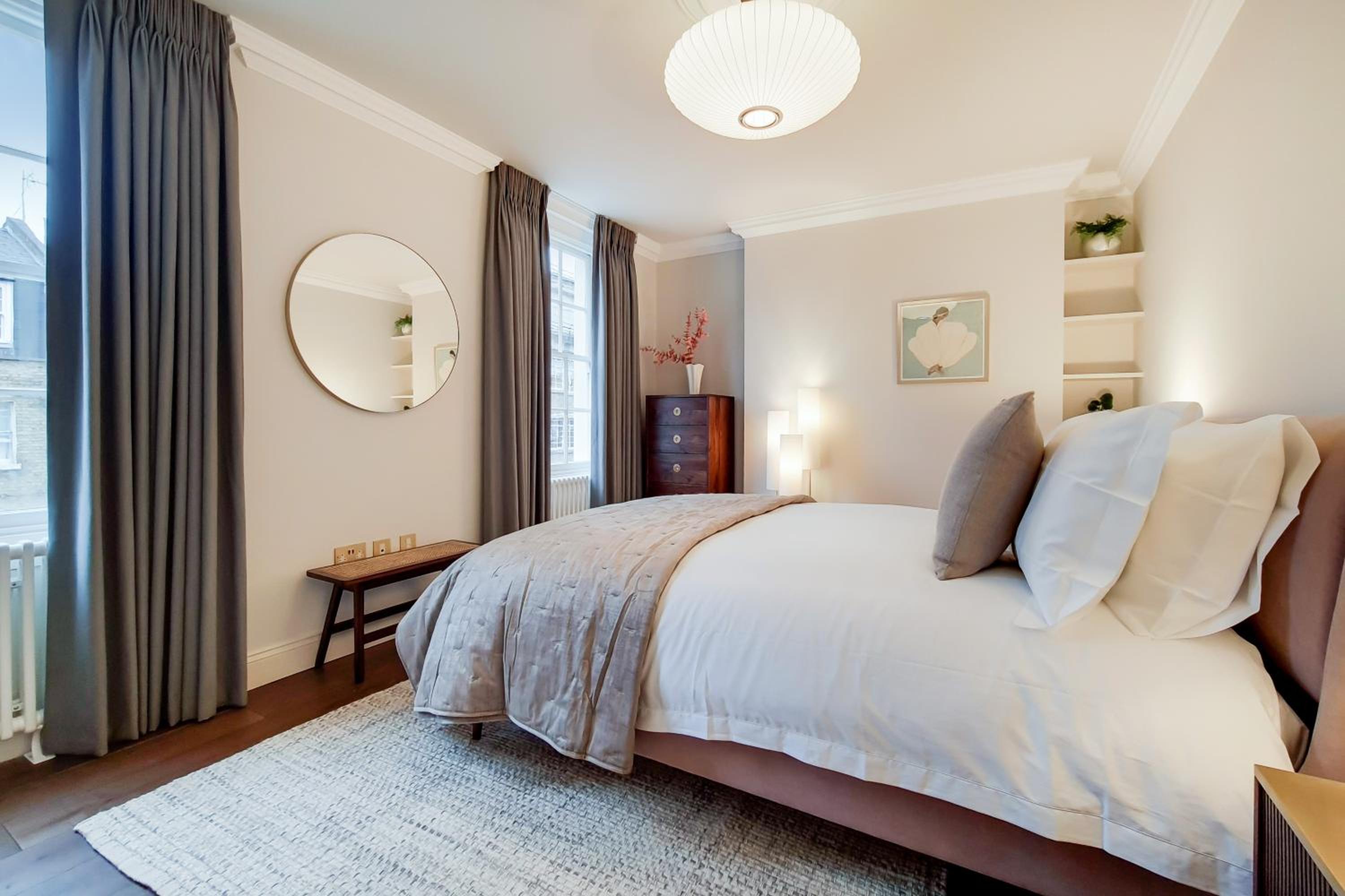 Three-Bedroom House photo 2