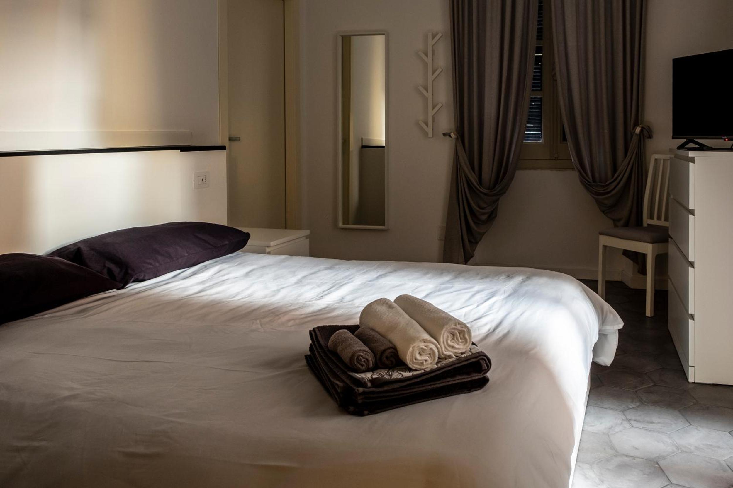 King Room with Balcony photo 1
