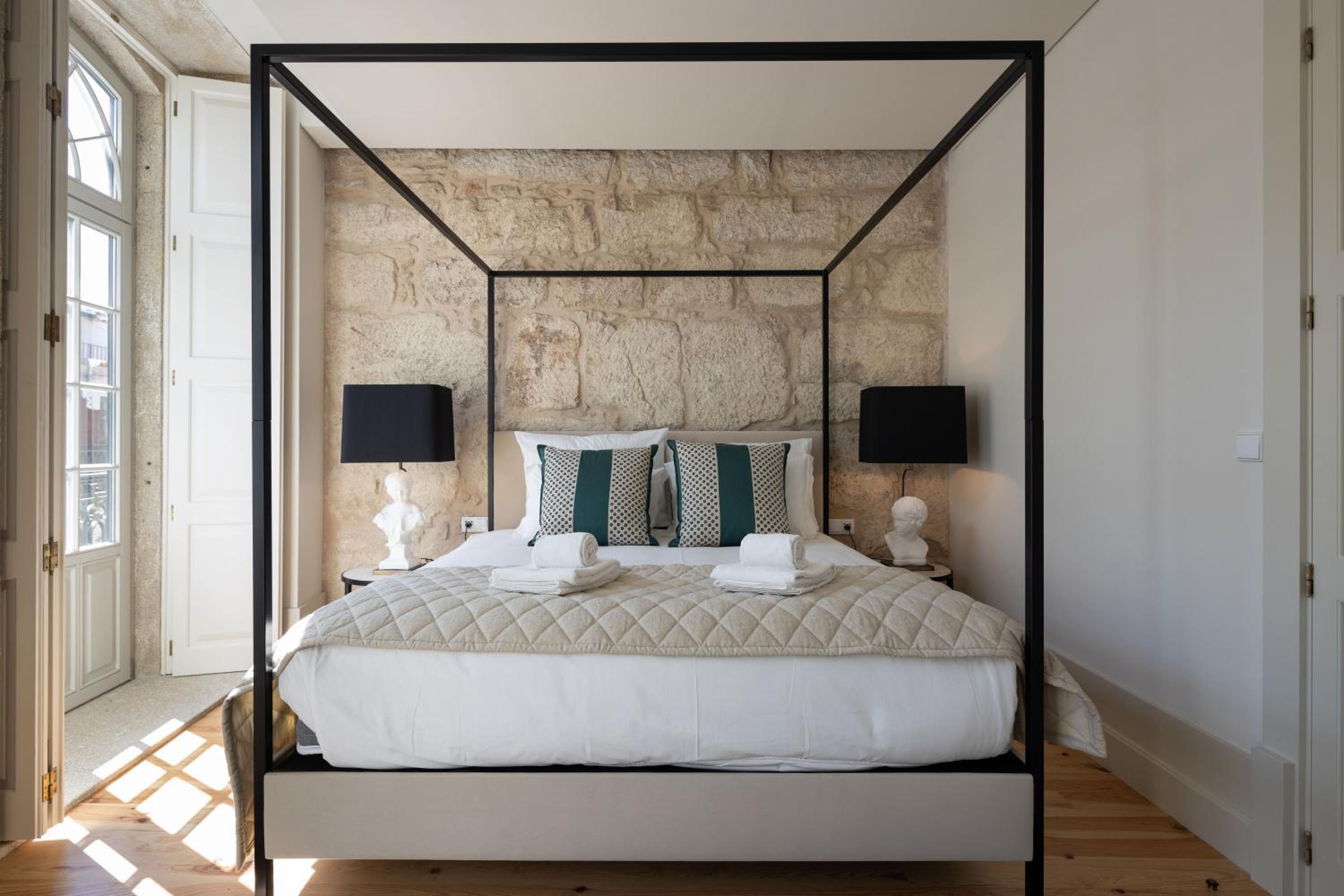 Two Bedroom Apartment thumbnail 5