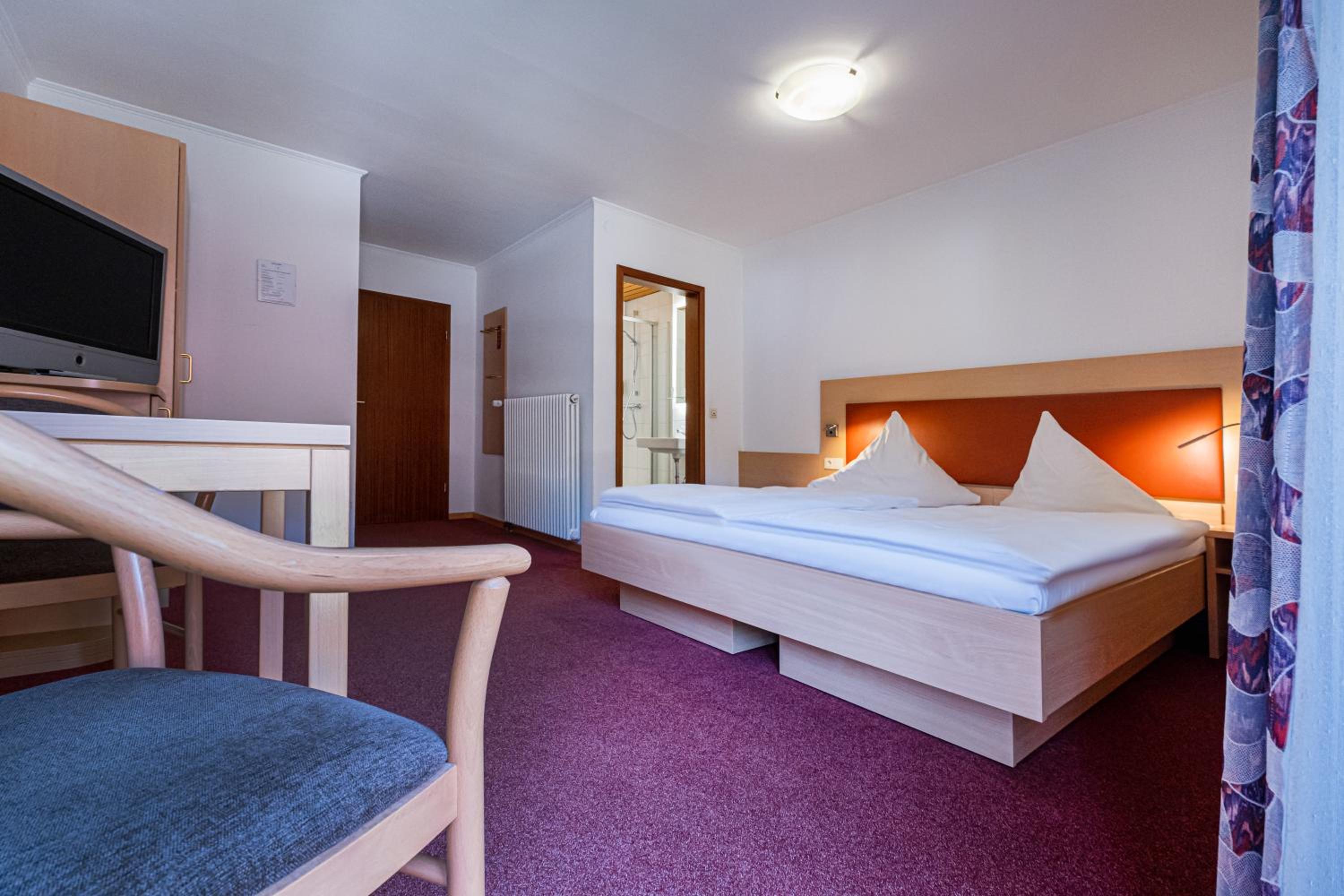 Double Room - Photo 2