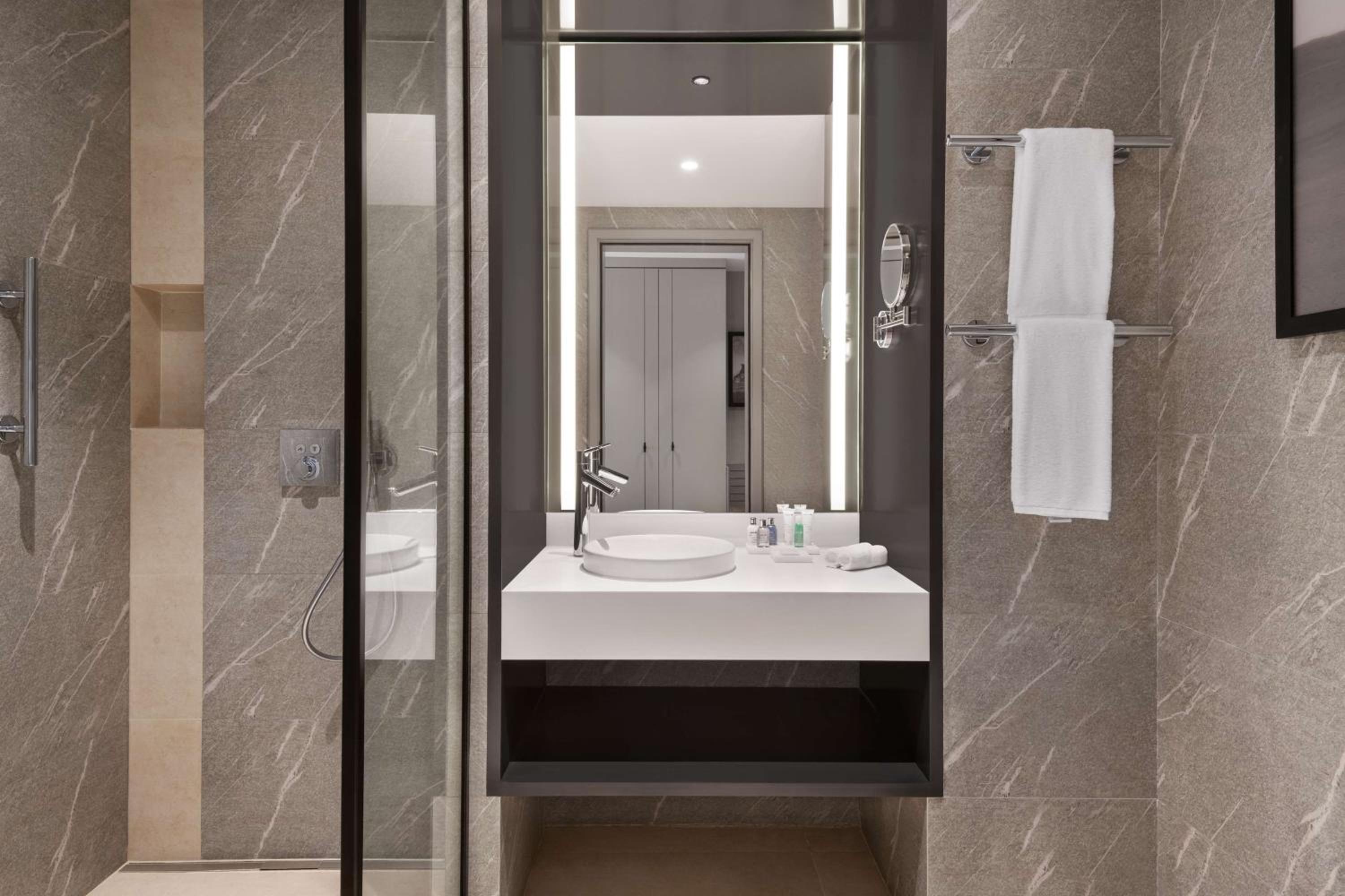 Standard Room - Photo 8