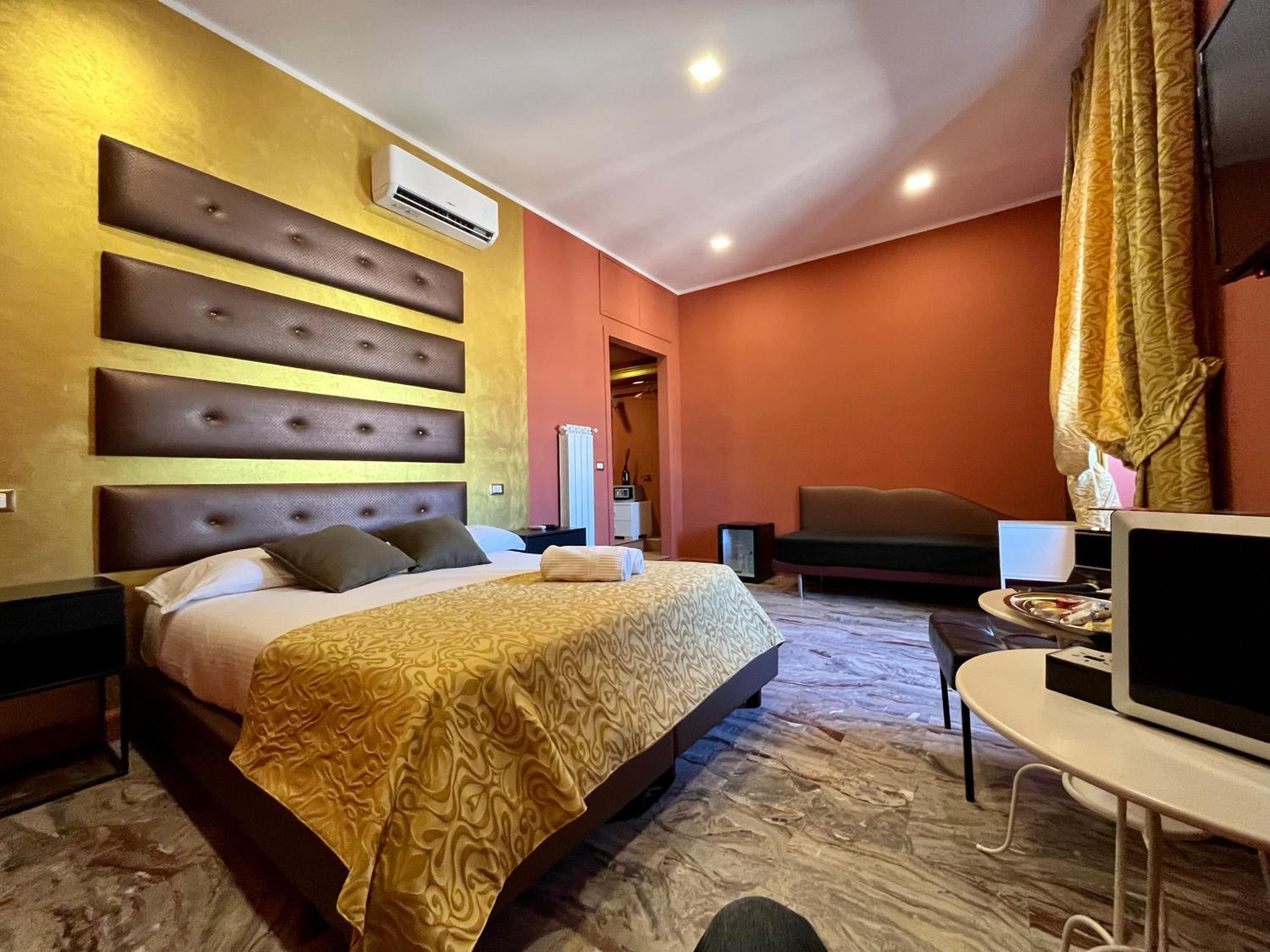 Deluxe Triple Room photo 3