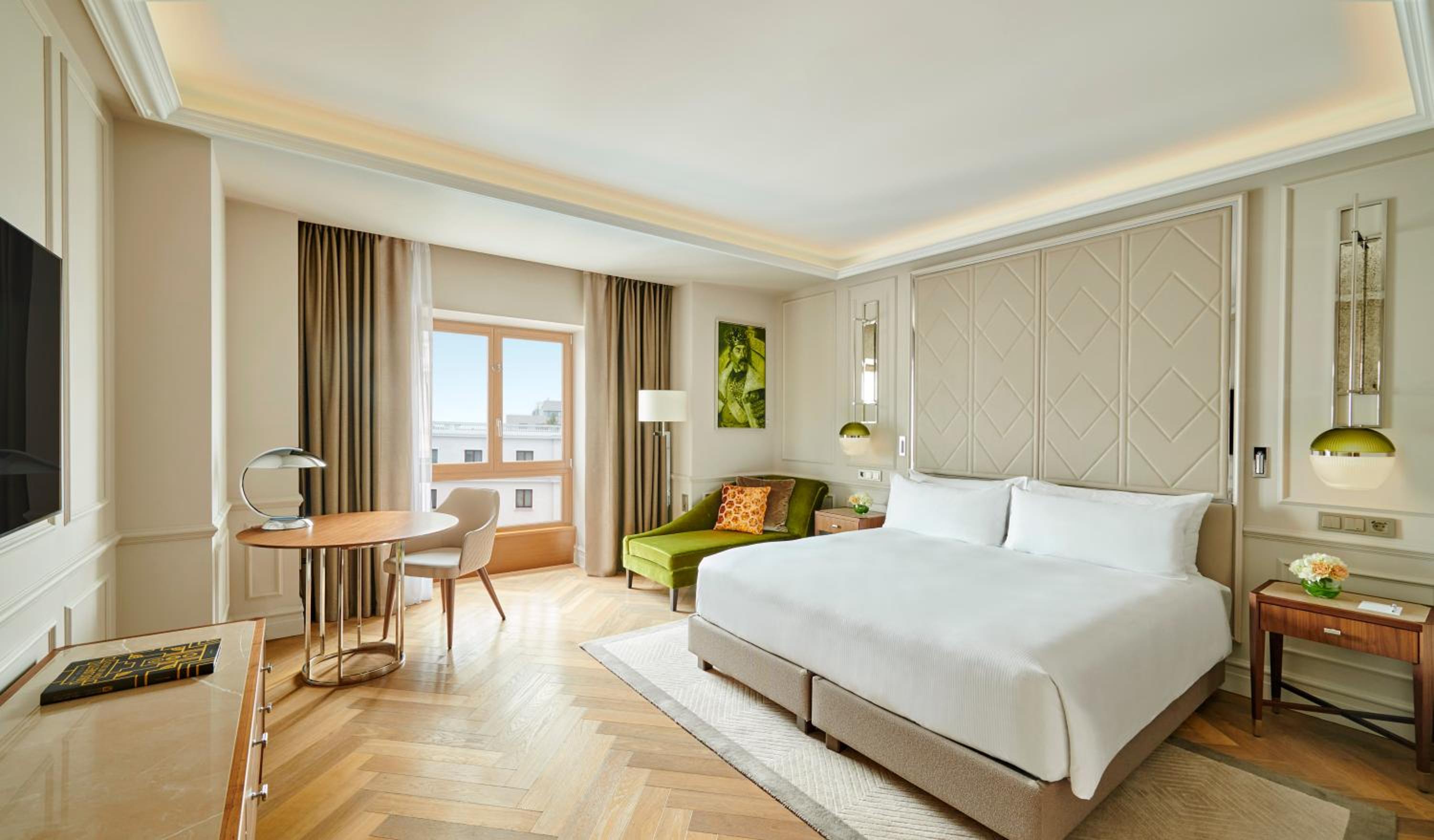 Premium King Room - Photo 1