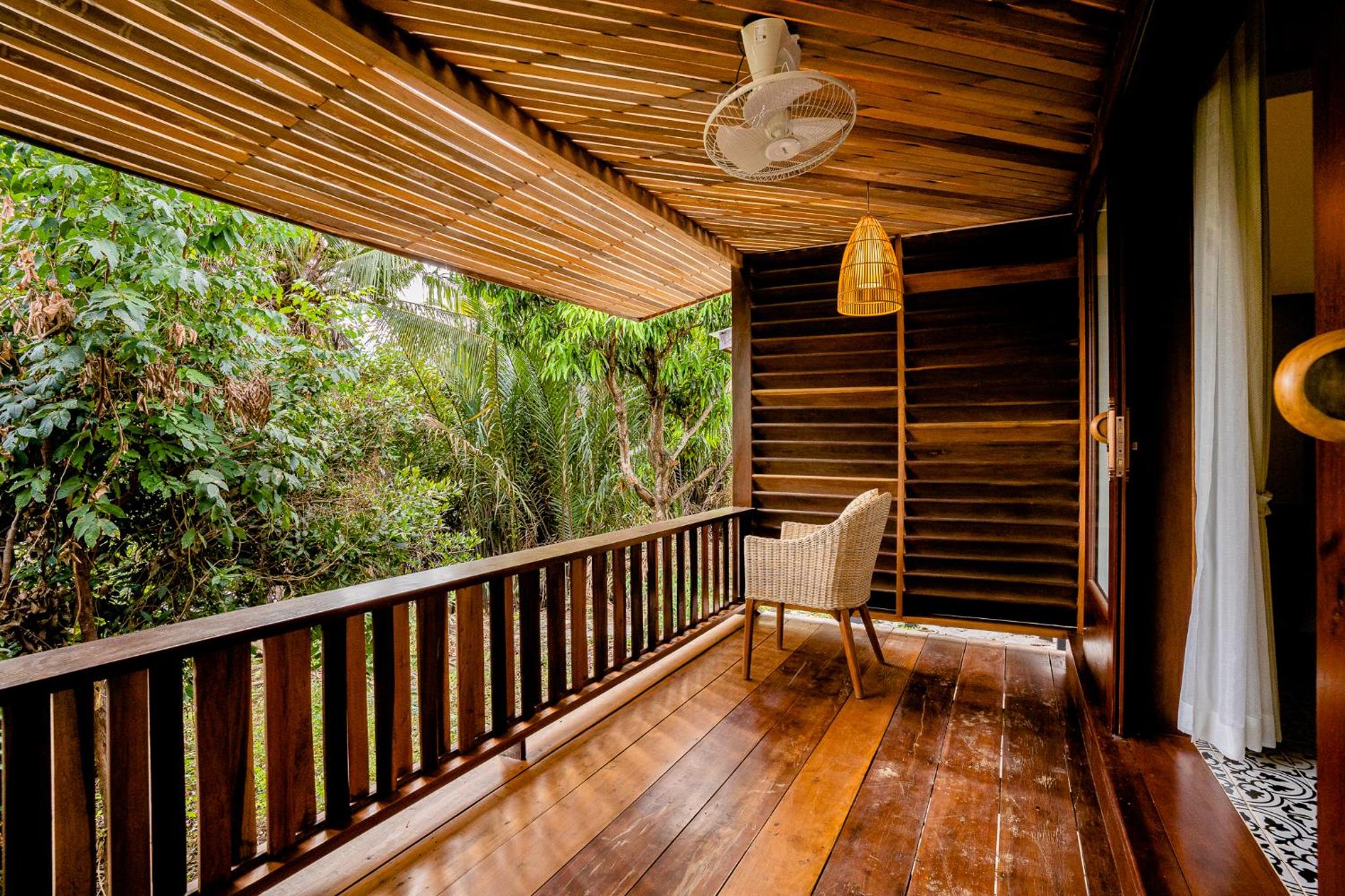 King Room with Lake View photo 2