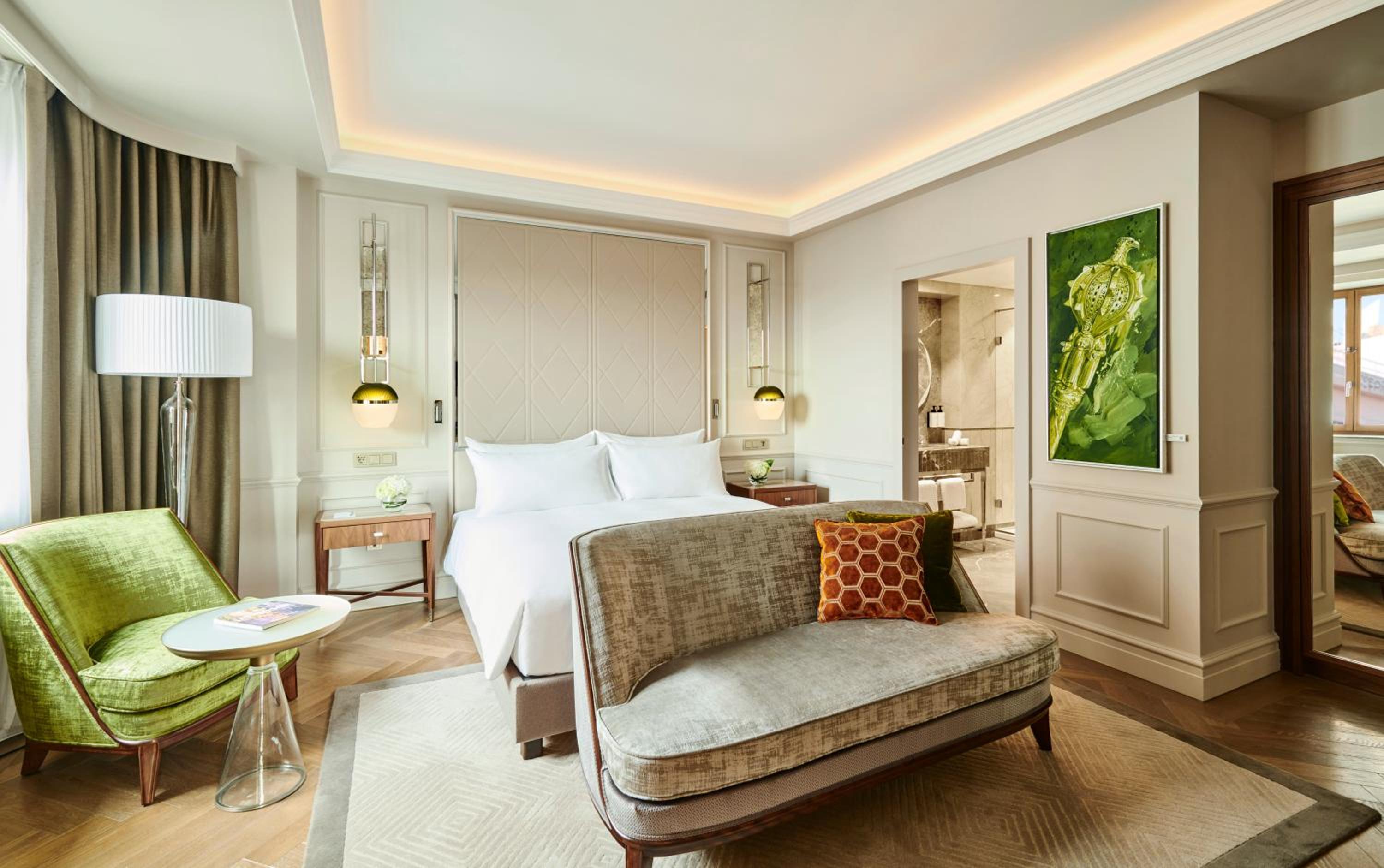 Palace Suite - Photo 2