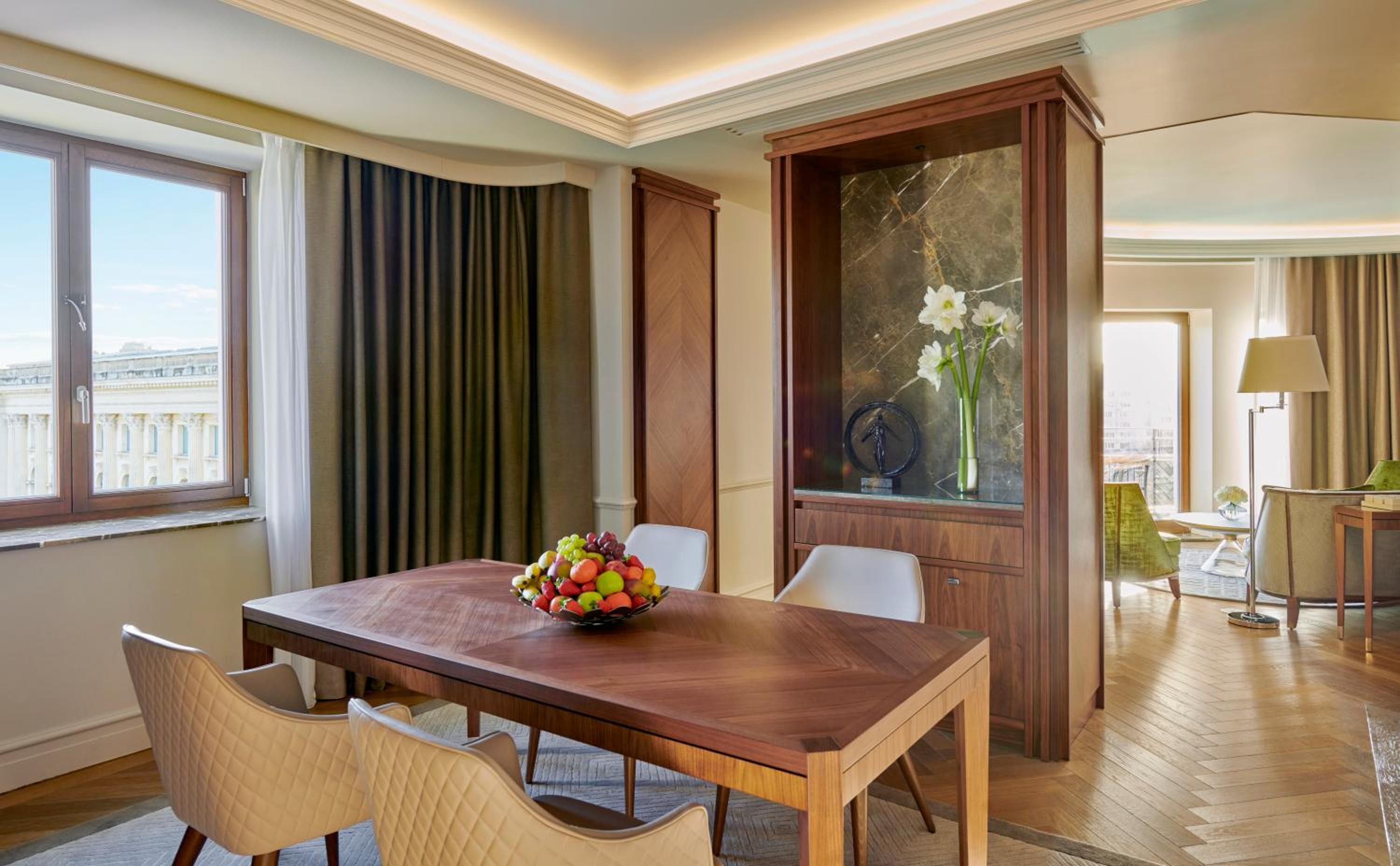 Palace Suite - Photo 3