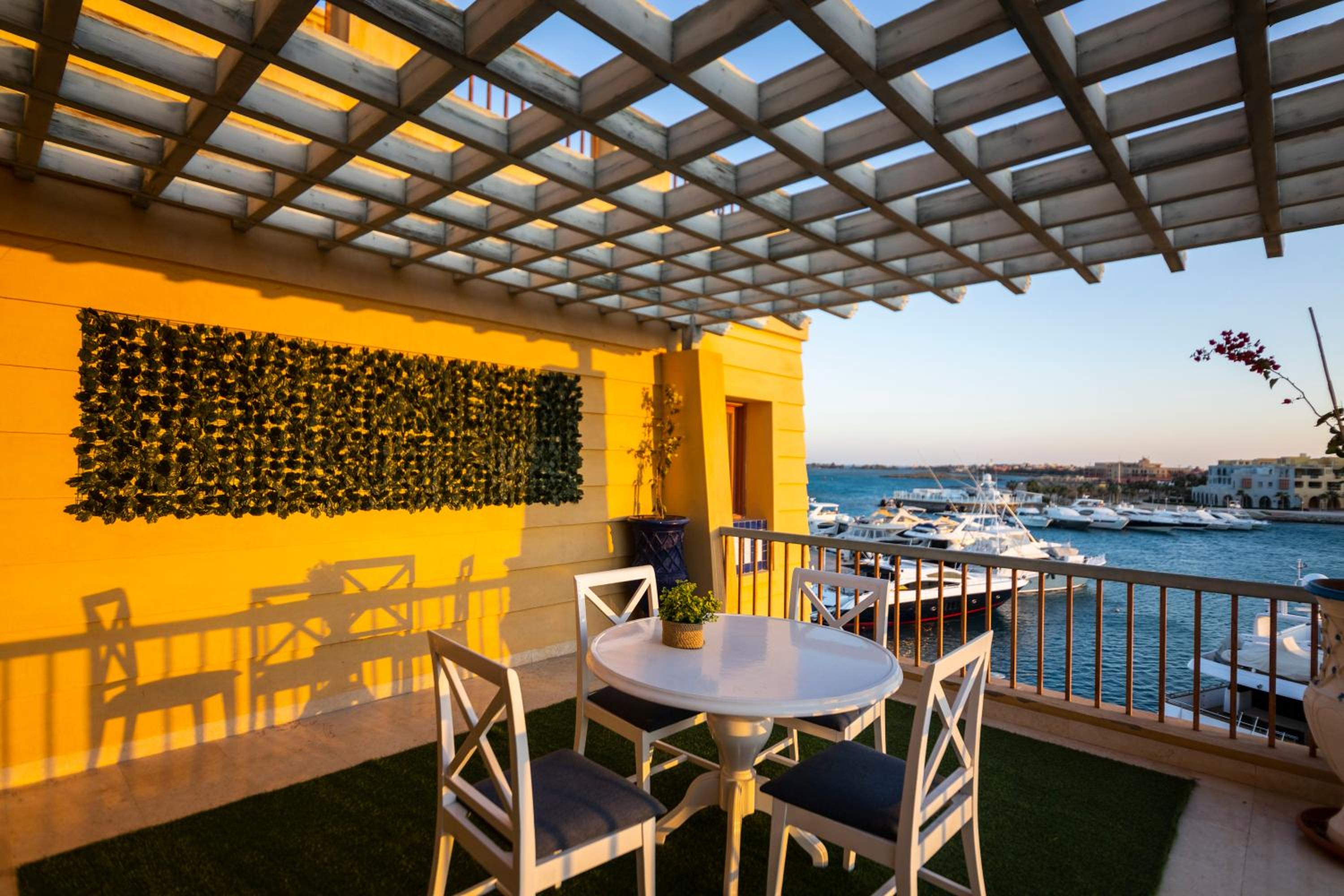 Two-Bedroom Duplex Suite with Sea View photo 2