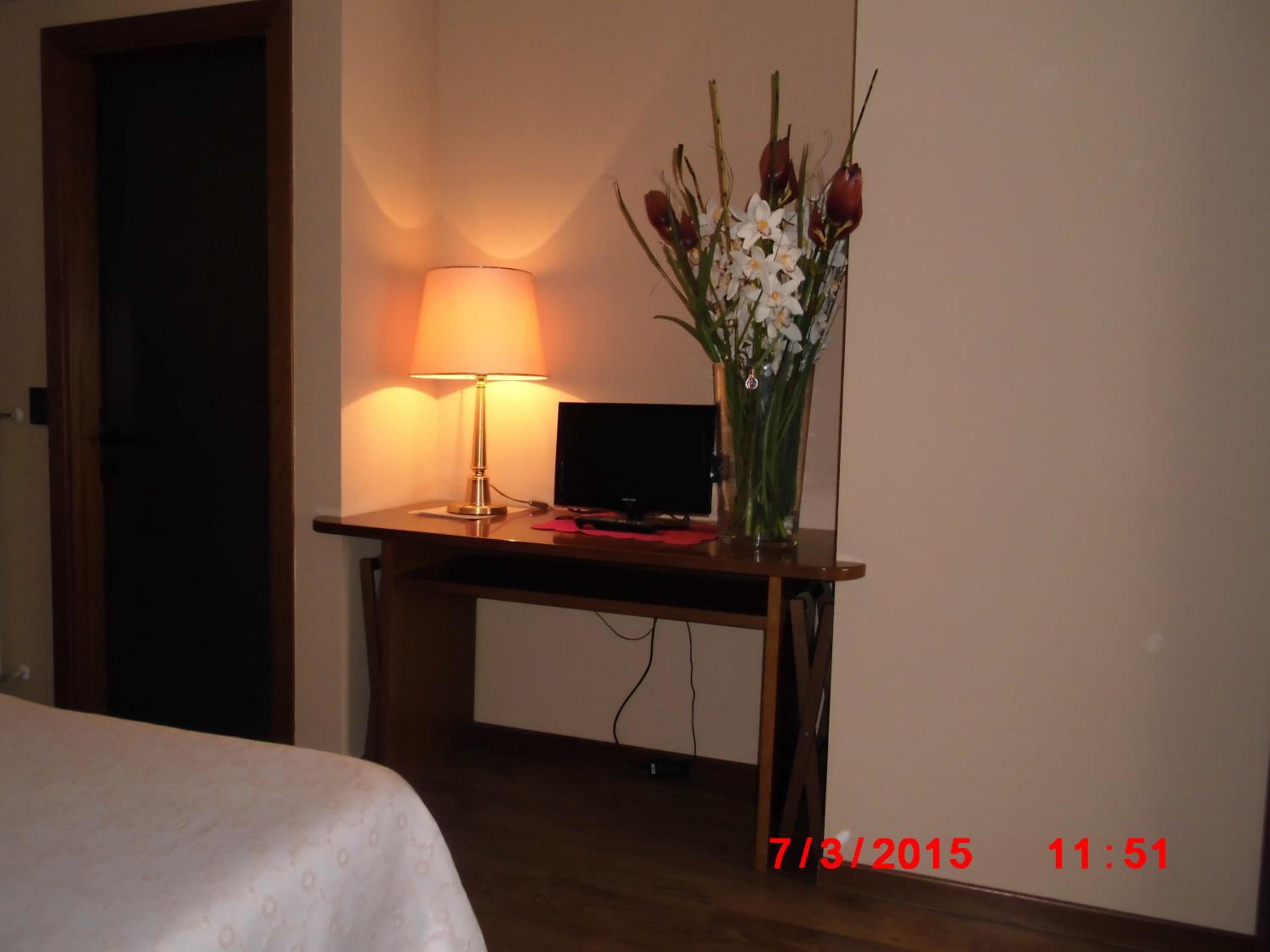 Double or Twin Room - Photo 17