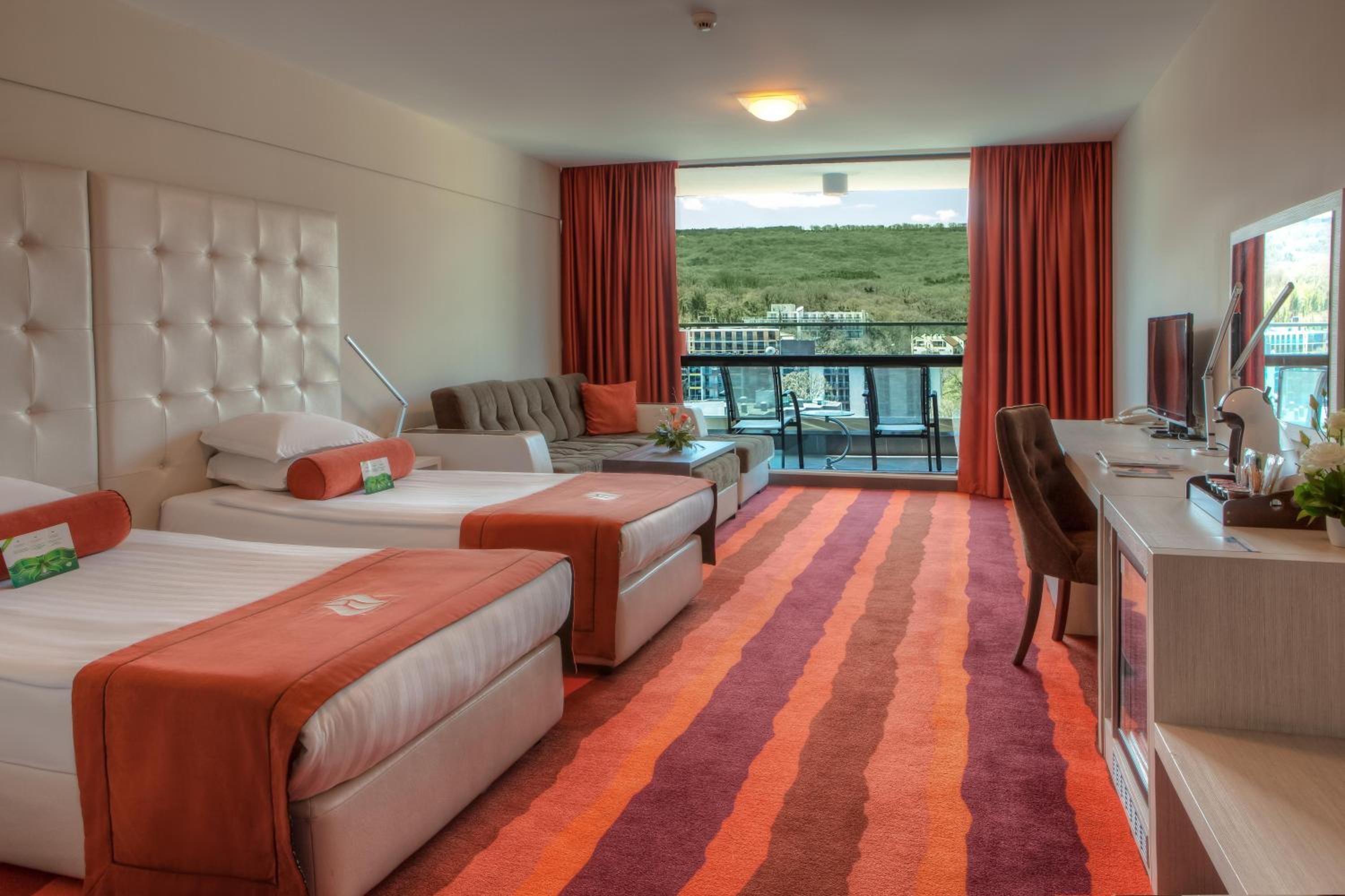 Superior Room with Resort View and Balcony - Wellness package - Photo 1