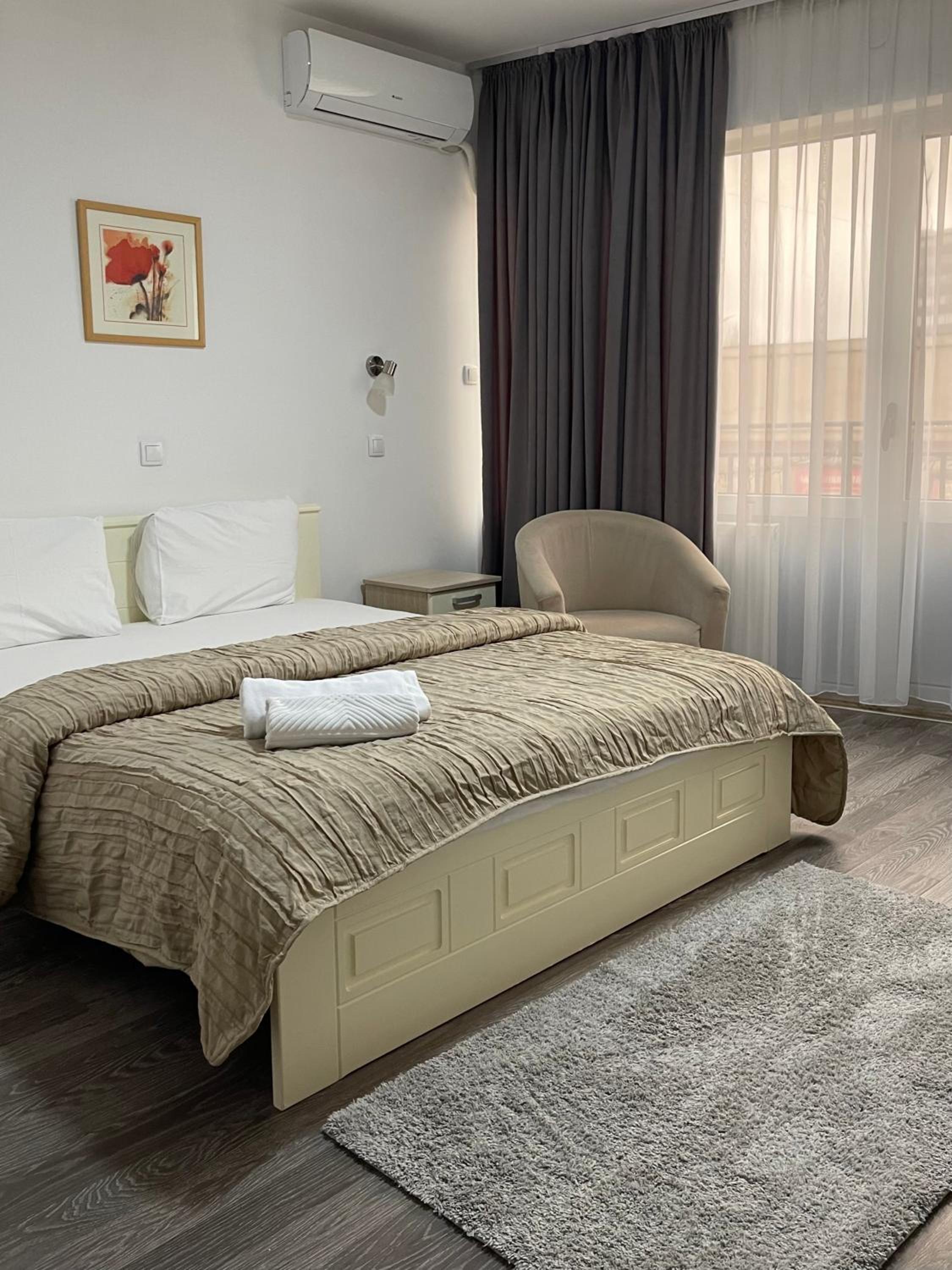 Basic Triple Room