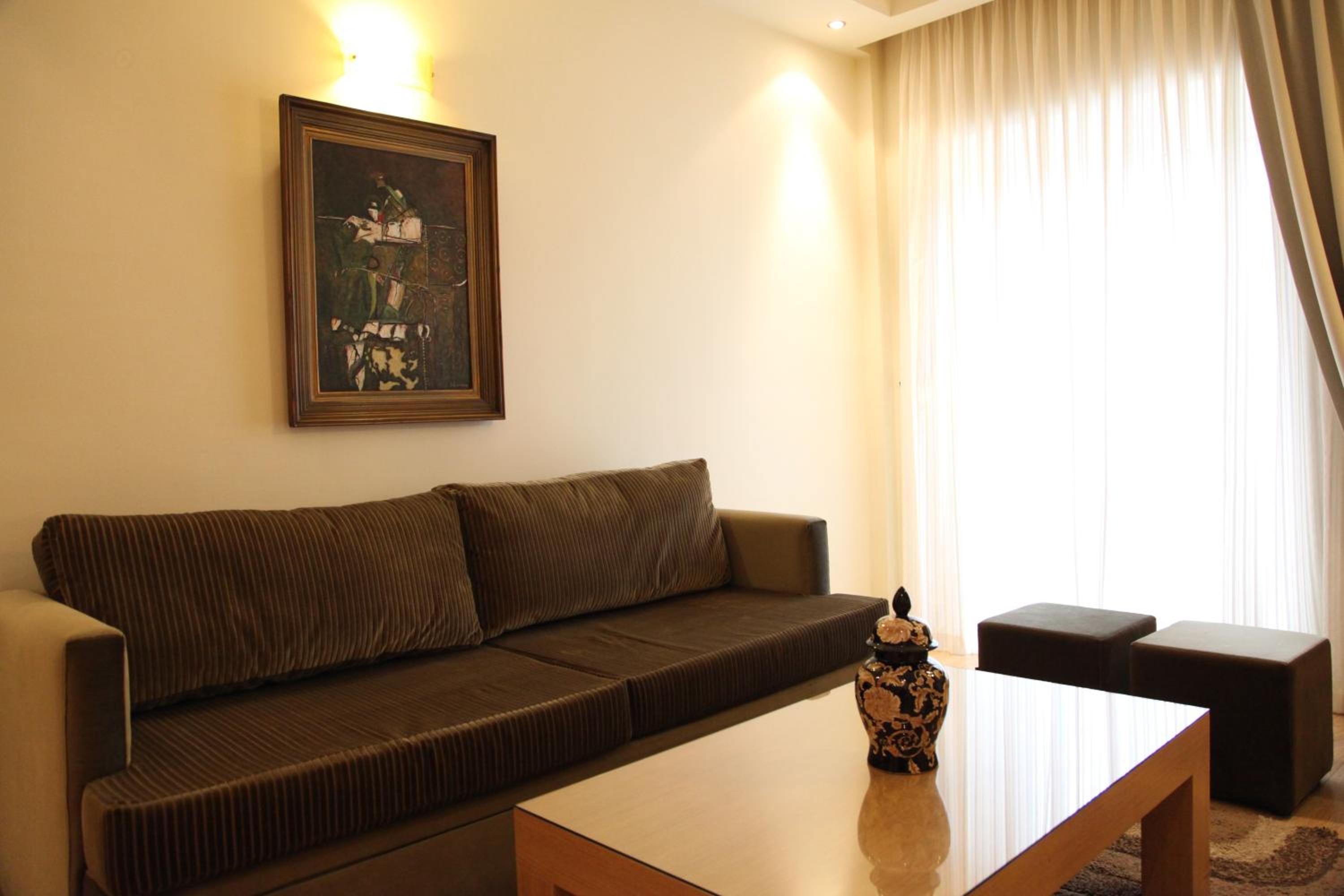 Deluxe Suite - Photo 1