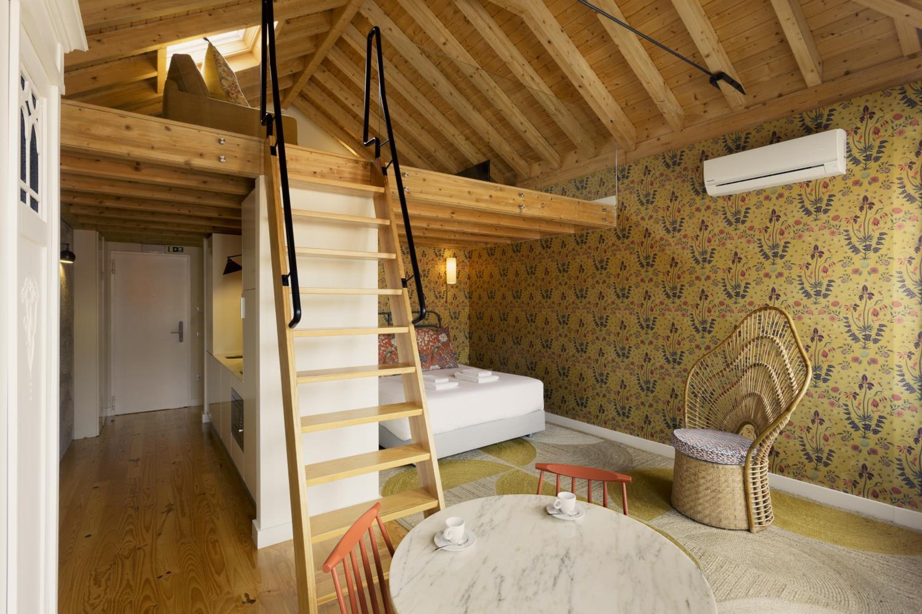 One Bedroom Apartment With Mezzanine thumbnail 5