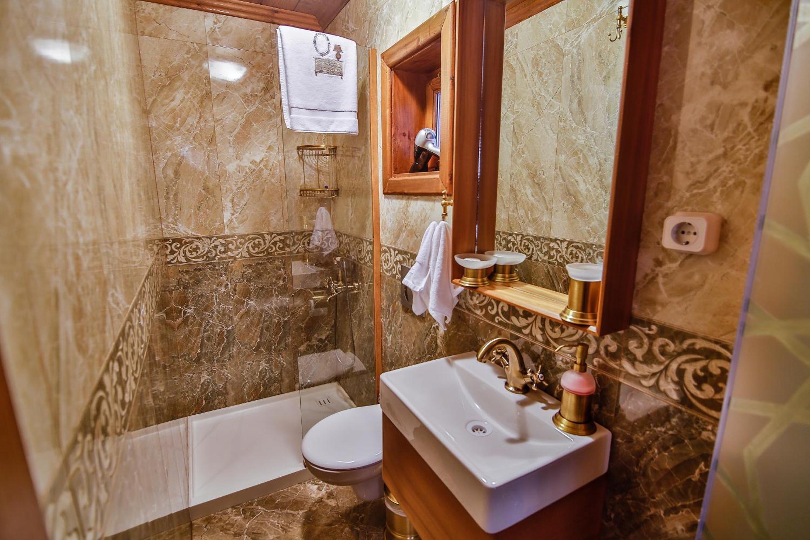 Deluxe Double Room photo 3