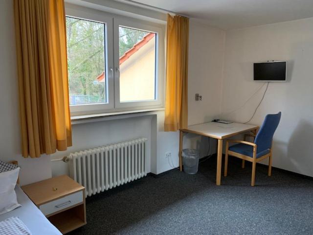 Budget Single Room photo 2