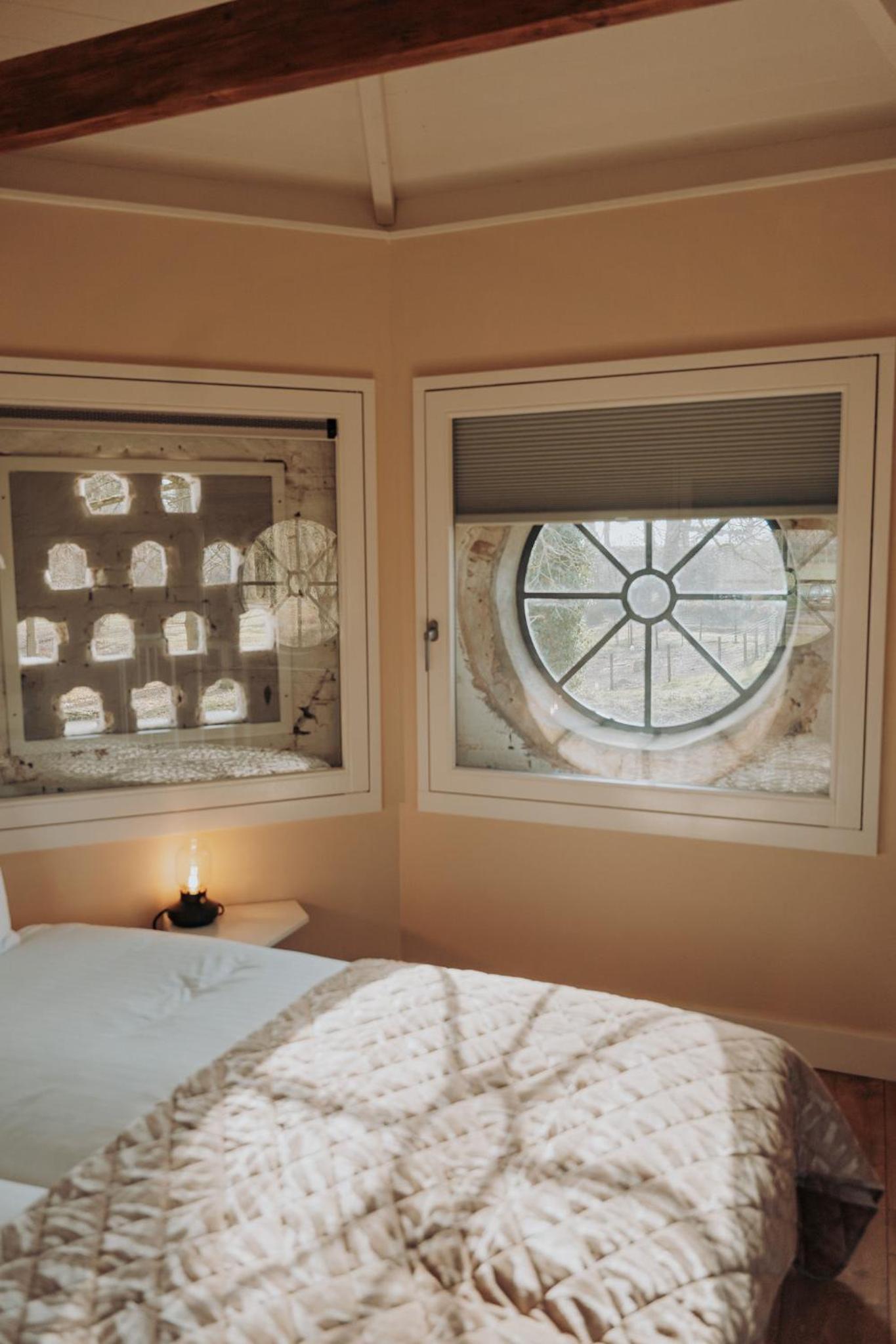 Superior Room with 2 beds and Garden View - Photo 8