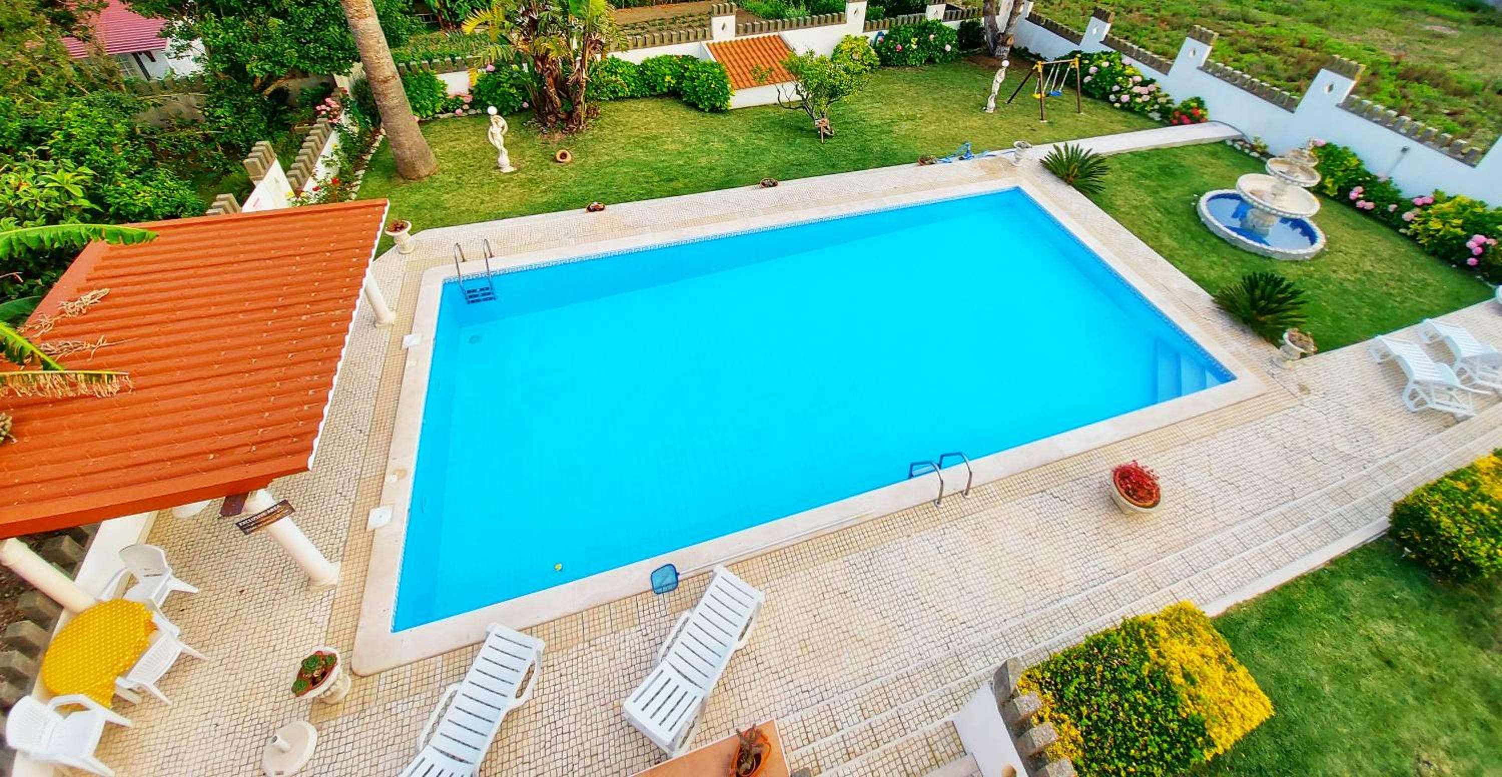 King Suite with Balcony - Photo 34