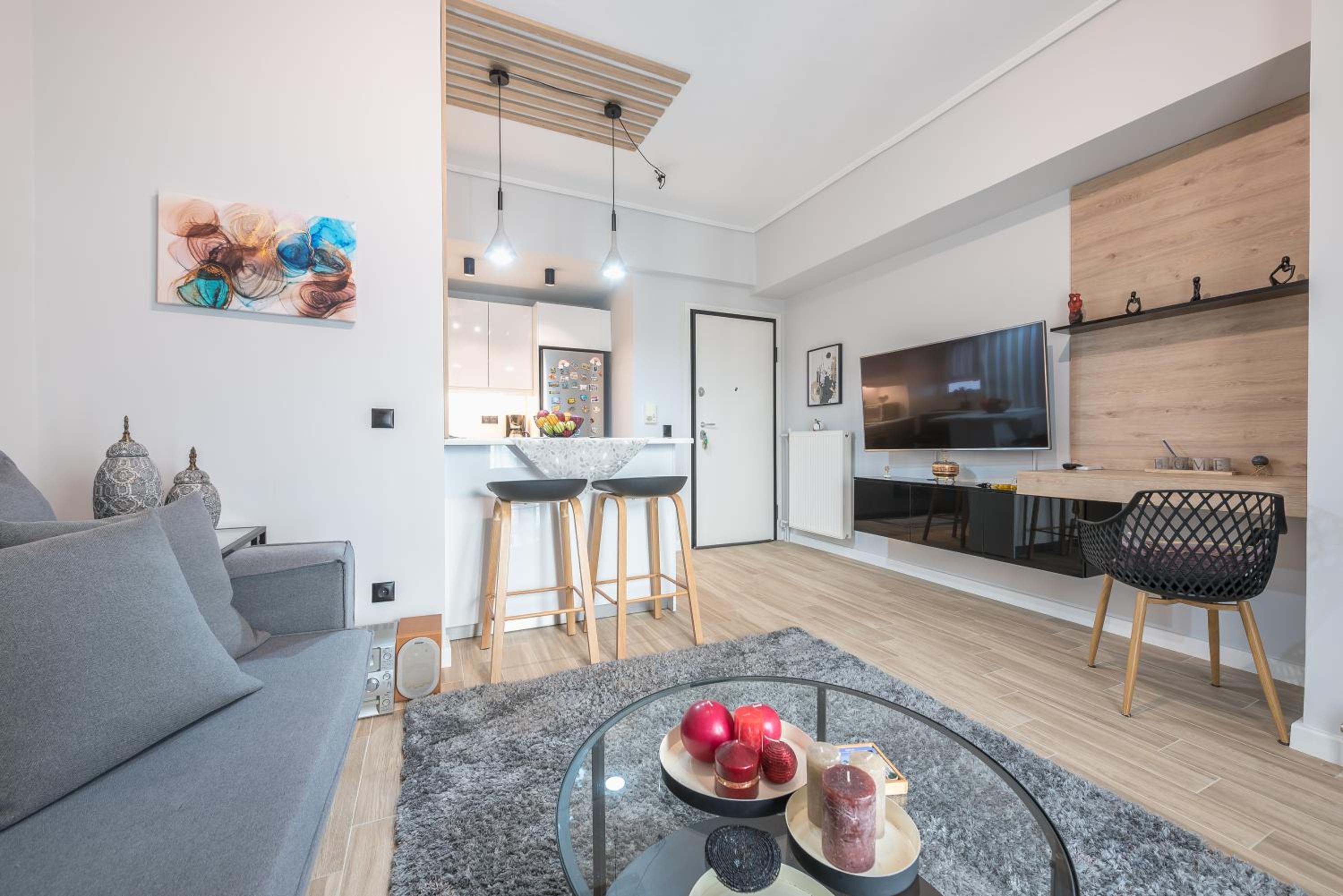 One-Bedroom Apartment