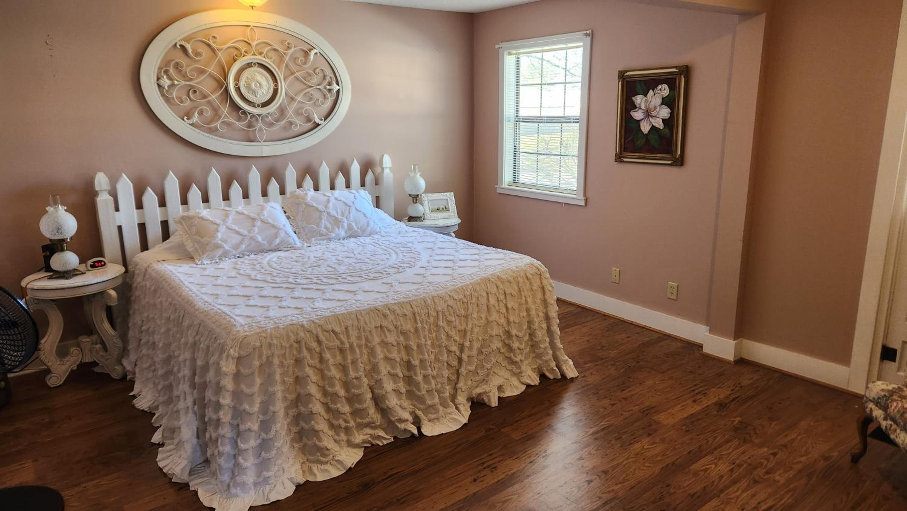 Deluxe King Room photo 1