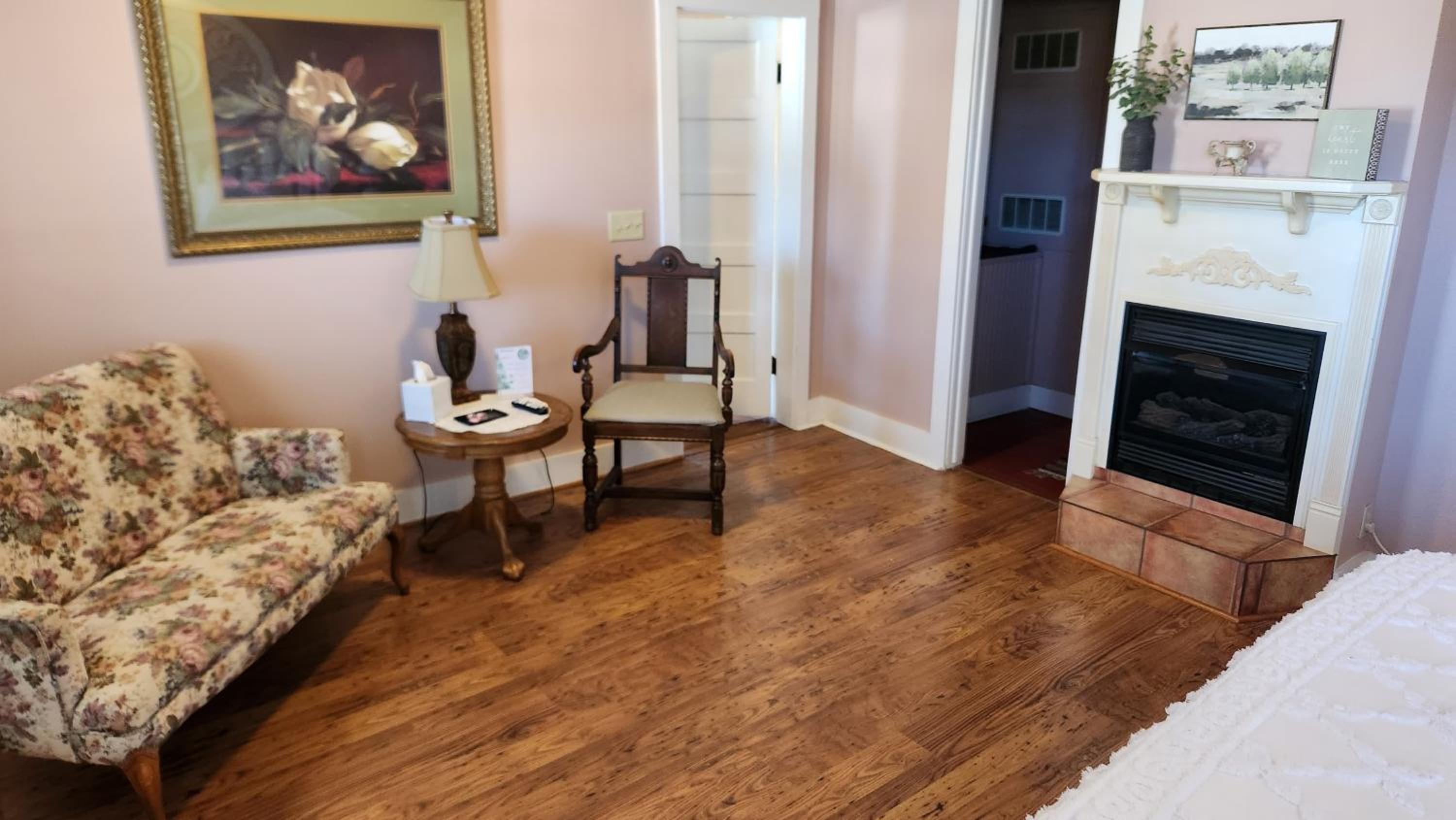 Deluxe King Room photo 2