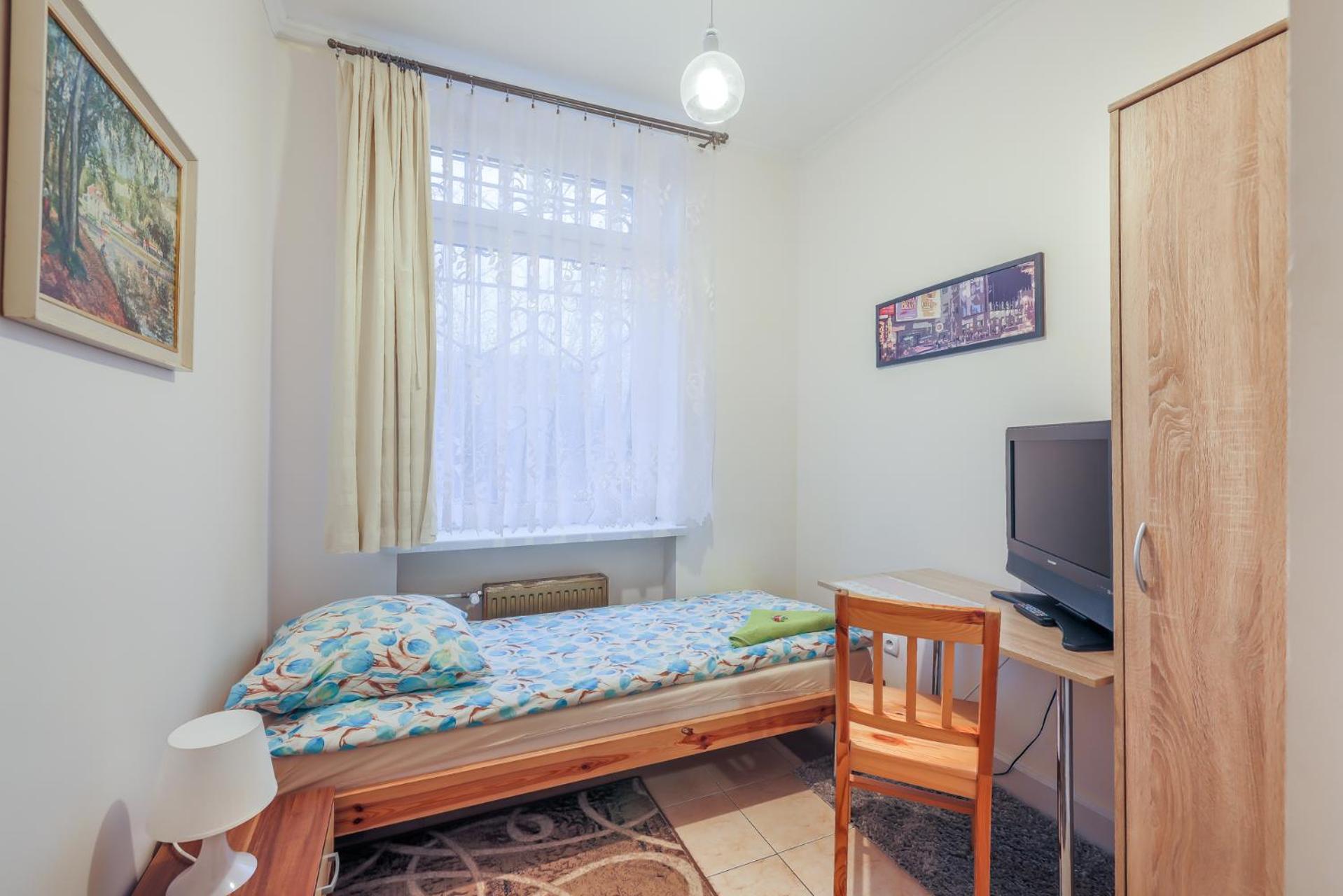 Standard Single Room with Shared Bathroom