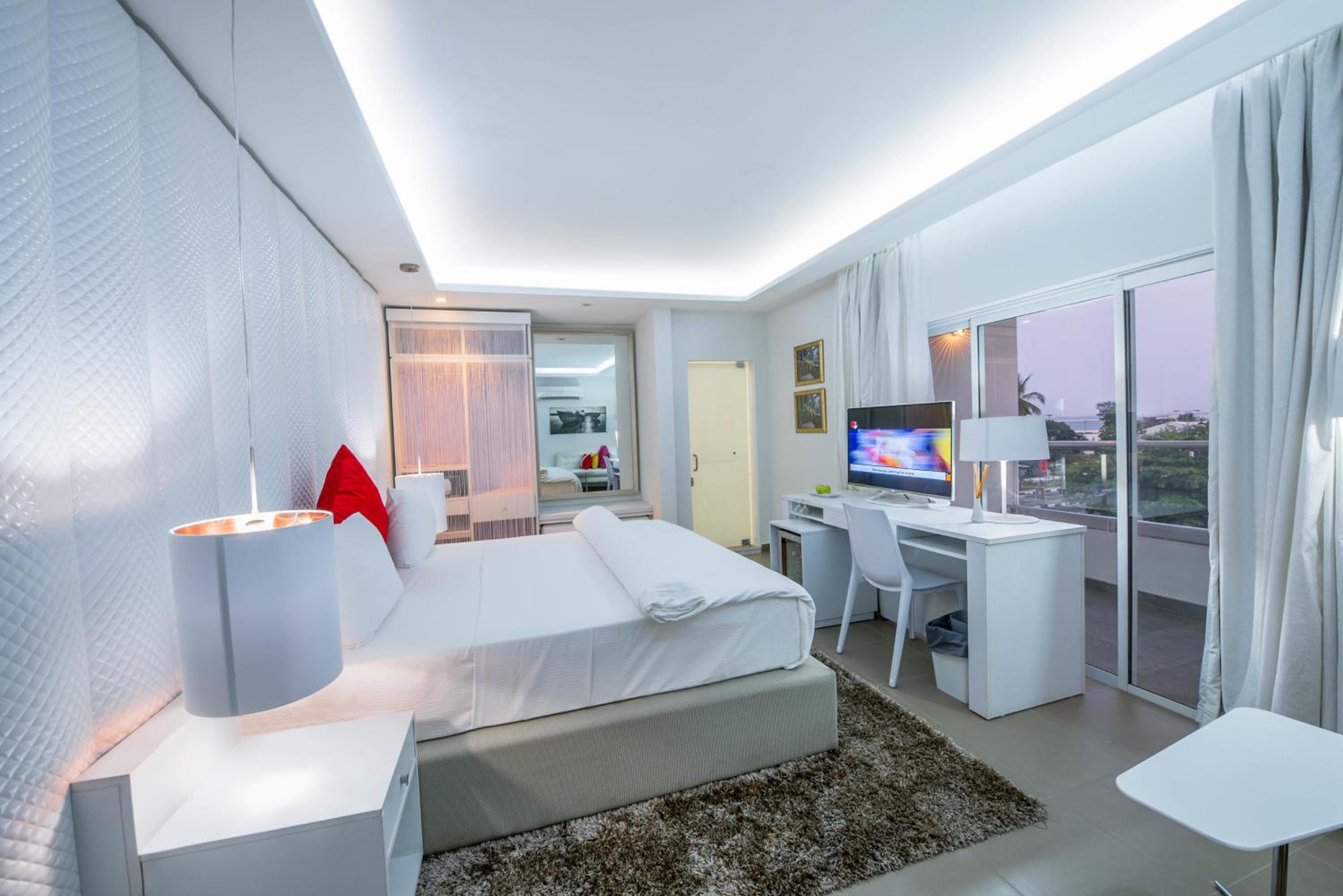 Superior Suite with Sea View photo 2