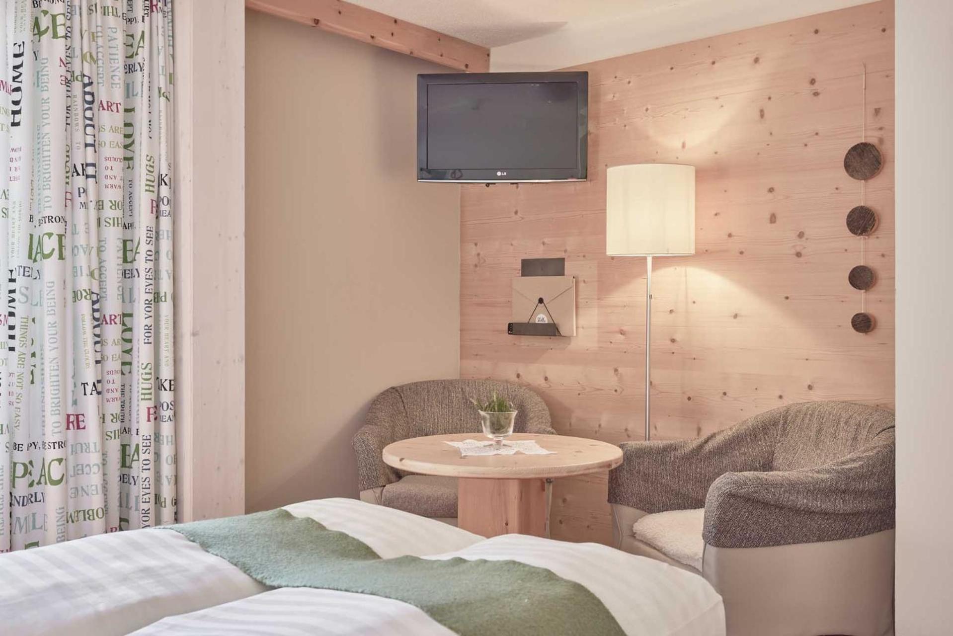 Standard Double or Twin Room - Photo 5
