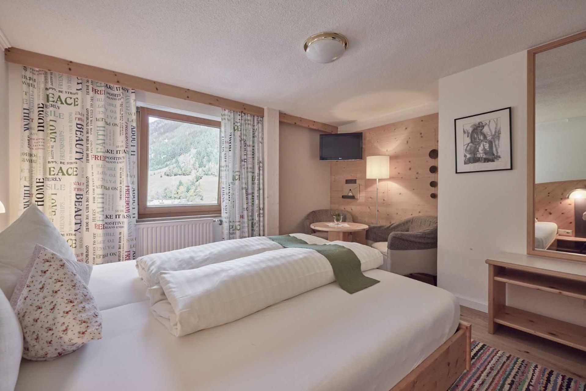 Standard Double or Twin Room - Photo 4