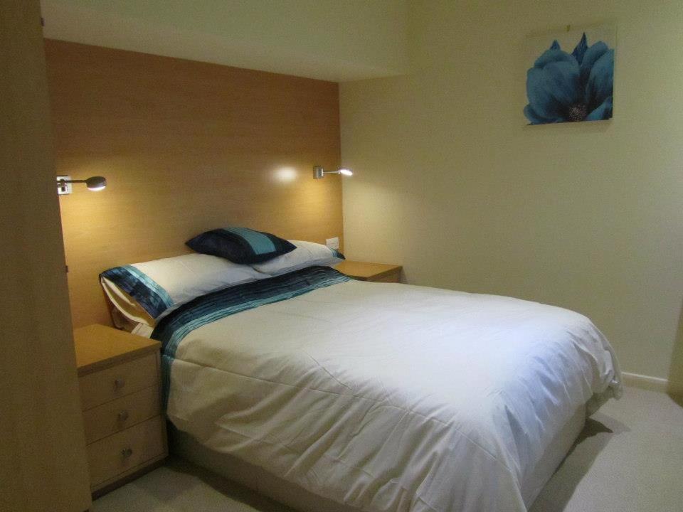Three-Bedroom House photo 3