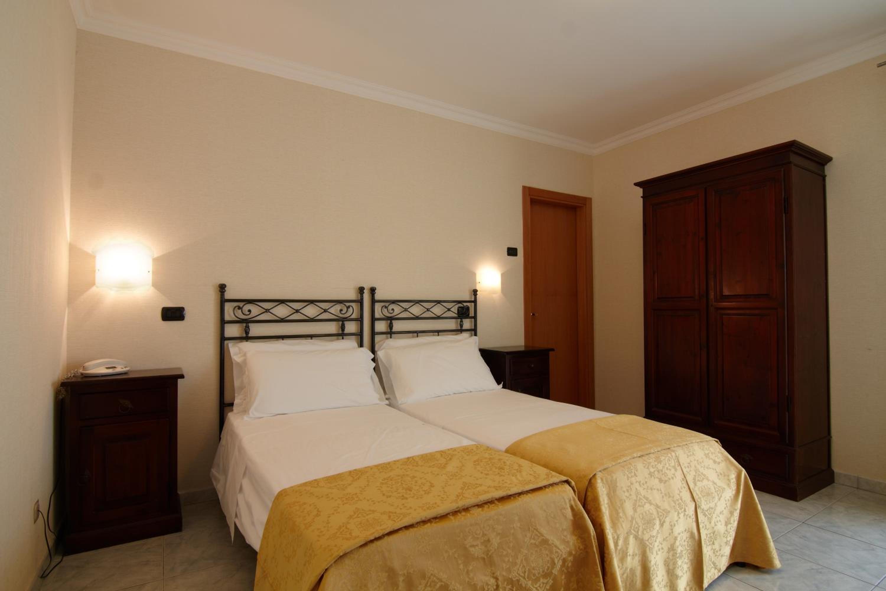 Economy Double or Twin Room photo 1