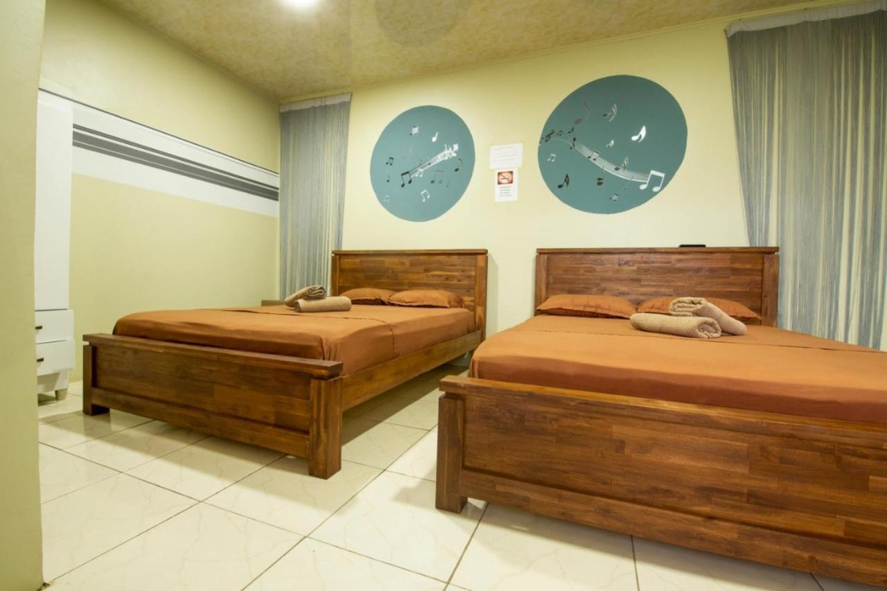 Deluxe Queen Room photo 2