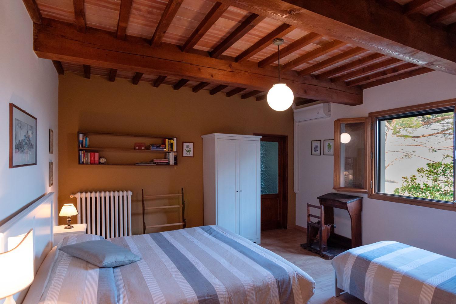 Double Room with Private Bathroom photo 2