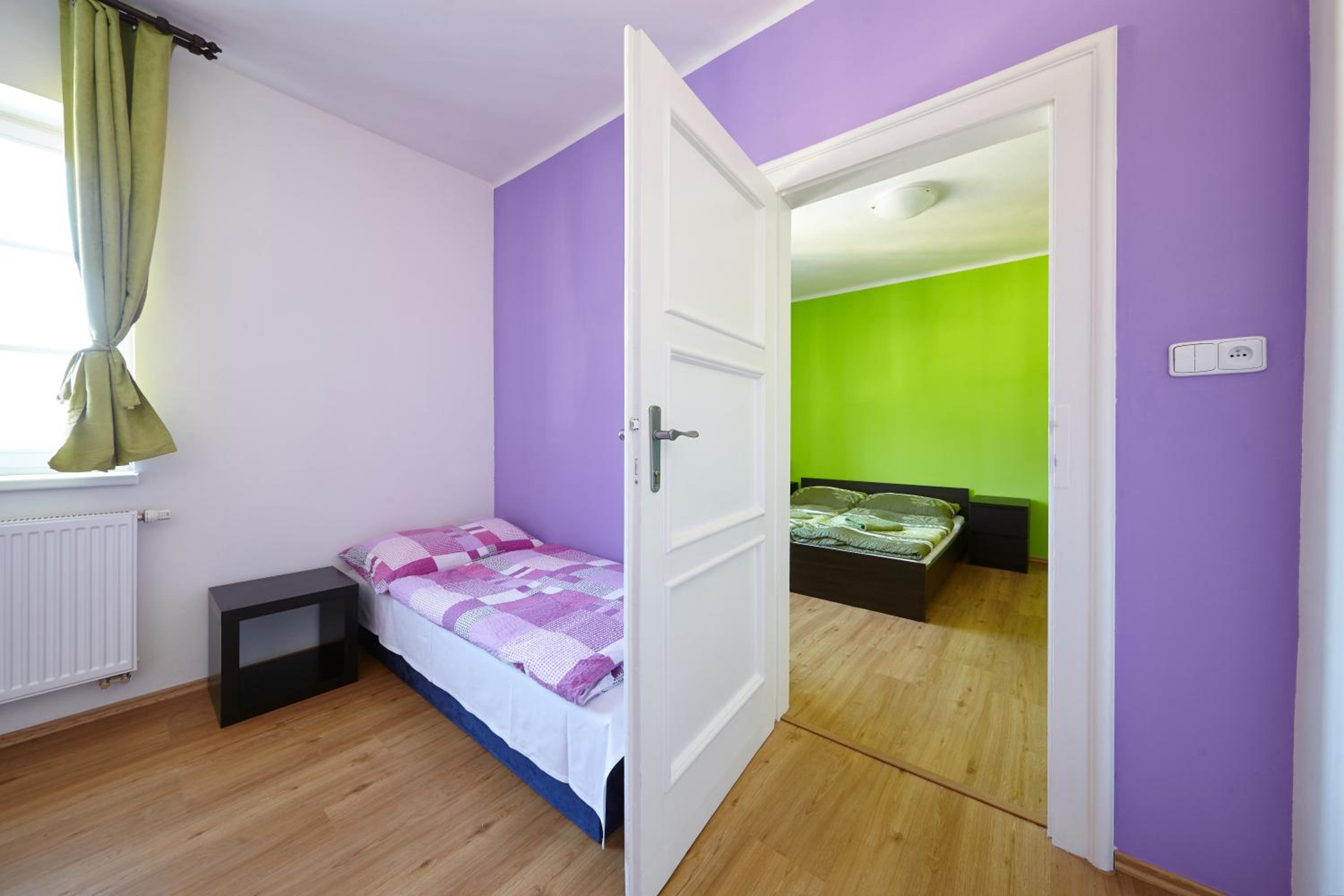 Quadruple Room with Shared Bathroom photo 2