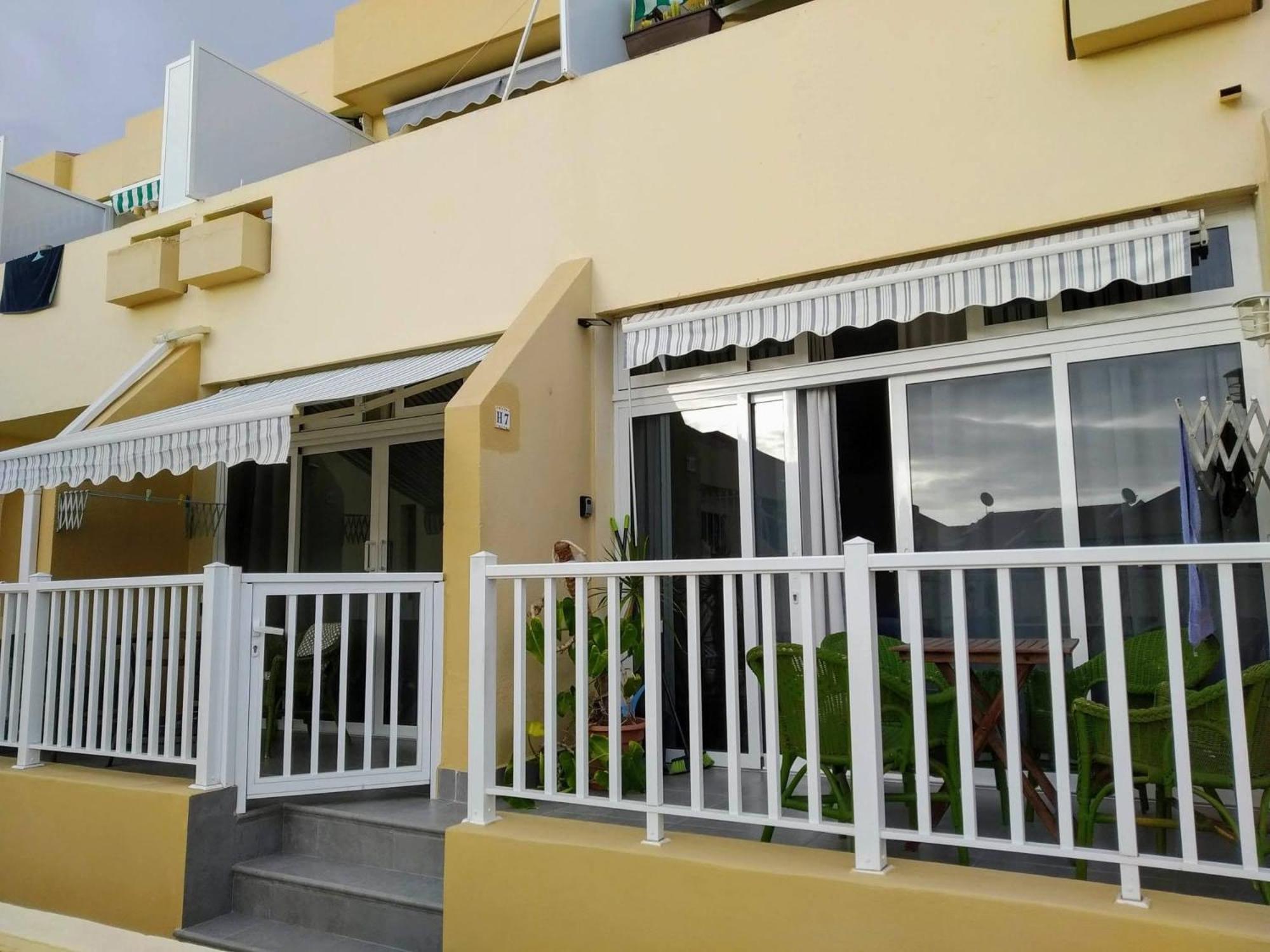 Apartment with Pool View  photo 2